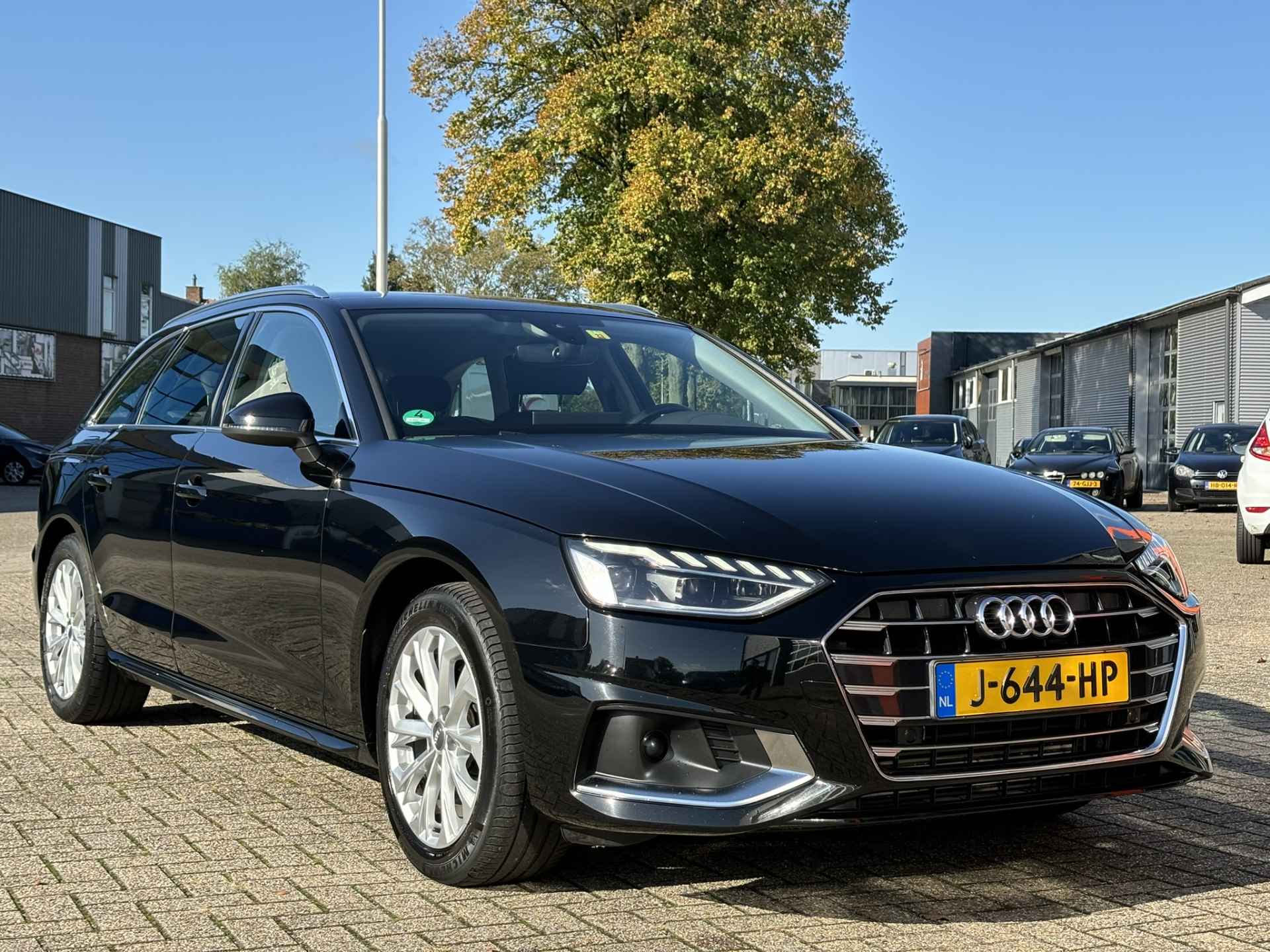 Audi A4 Avant 35 TFSI Launch edition Business / Trekhaak / NL Auto / 1ste eigenaar / - 6/32