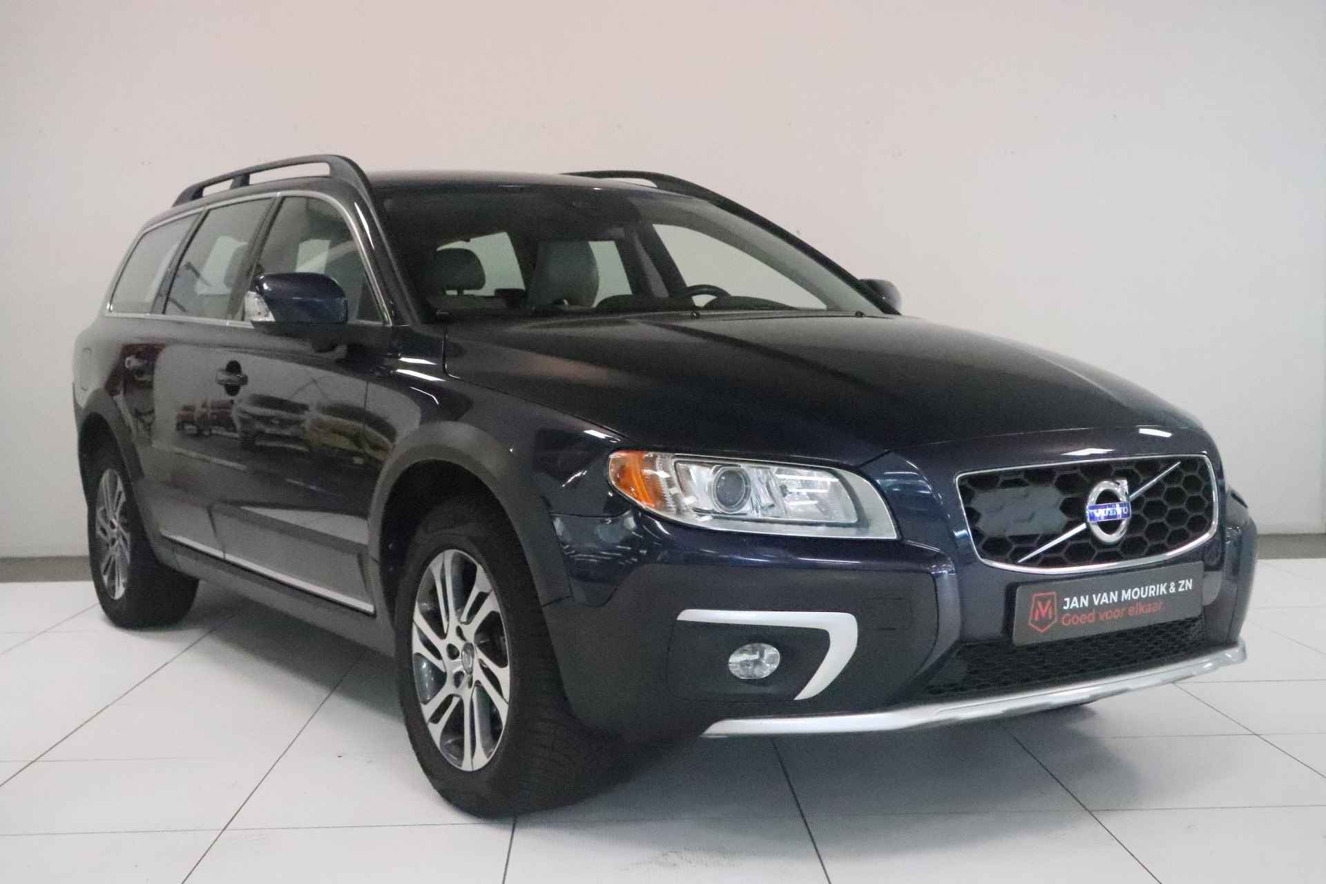 Volvo XC70 2.0 T5 FWD Nordic+ Automaat  | Trekhaak | Winter Line | Leder | - 9/35