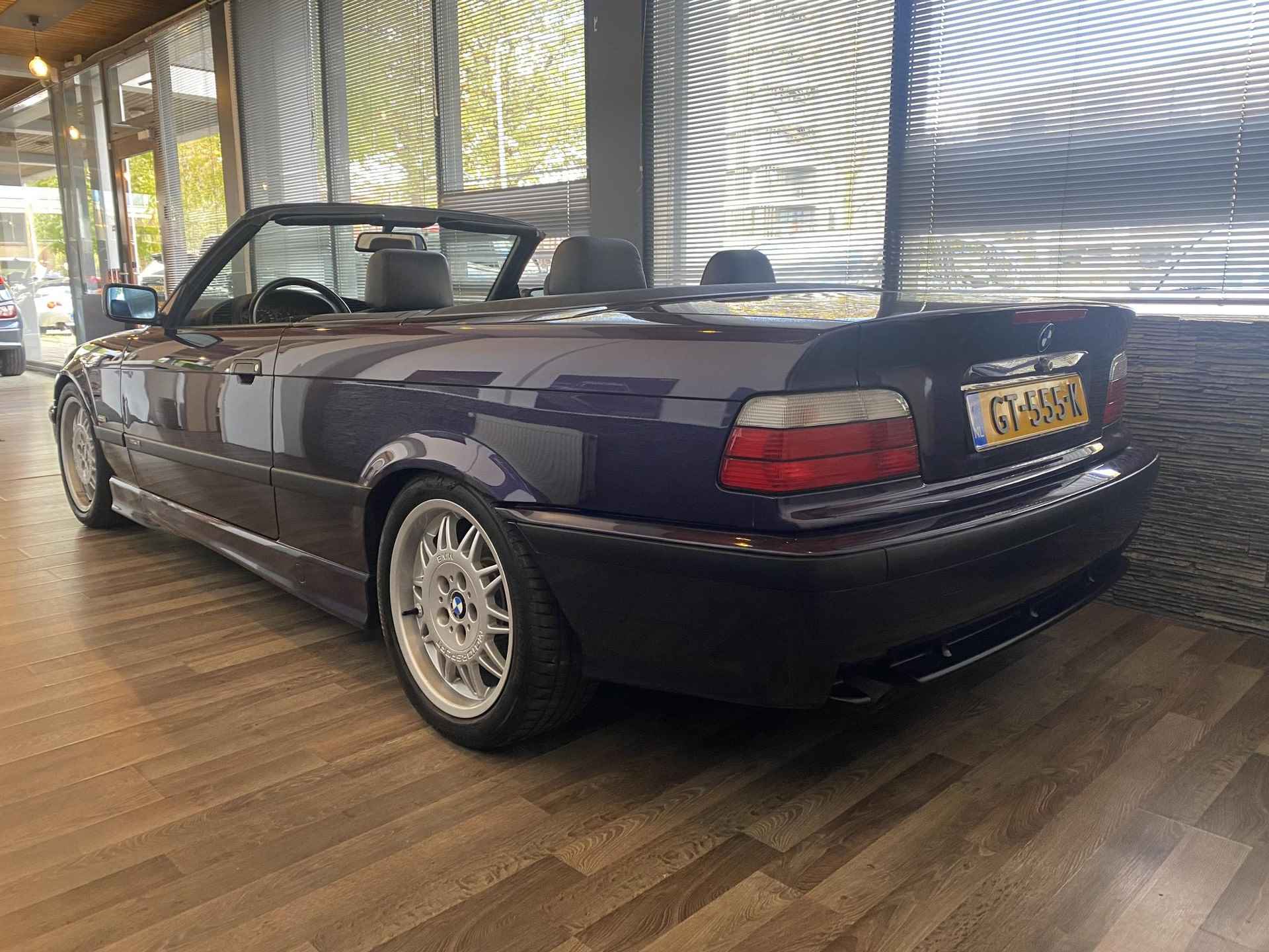 BMW 3-serie Cabrio 320i M-sport Manuel met M3 pakket - 4/17