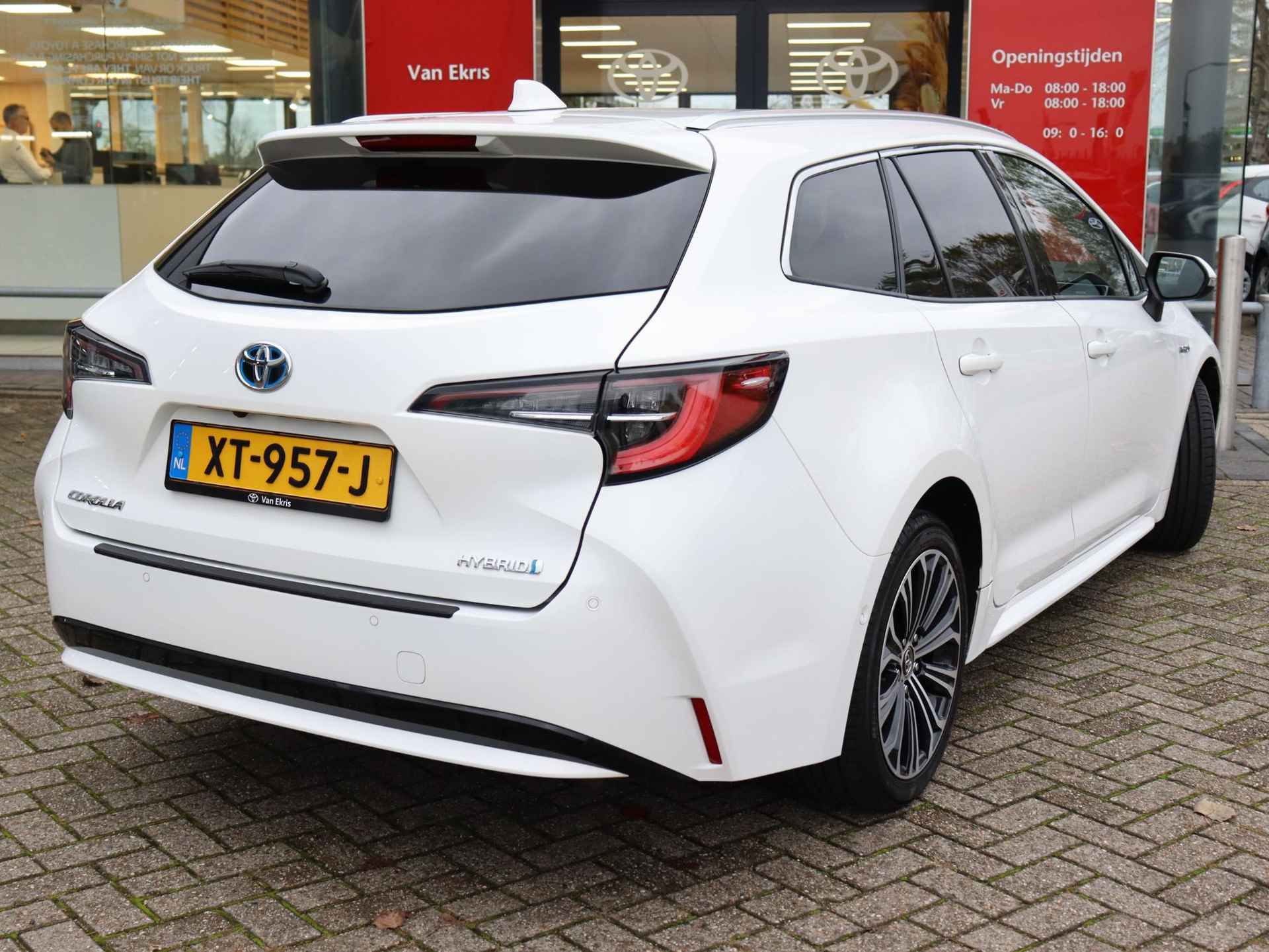 Toyota Corolla Touring Sports 1.8 Hybrid Executive - 2/42