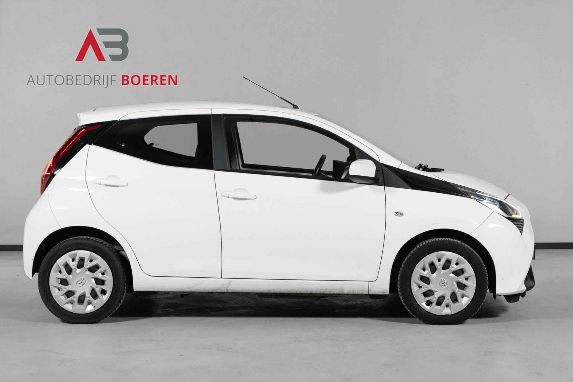 Toyota Aygo 1.0 VVT-i x-play | Airco | Achteruitrijcamera | Rijklaarprijs - 7/25