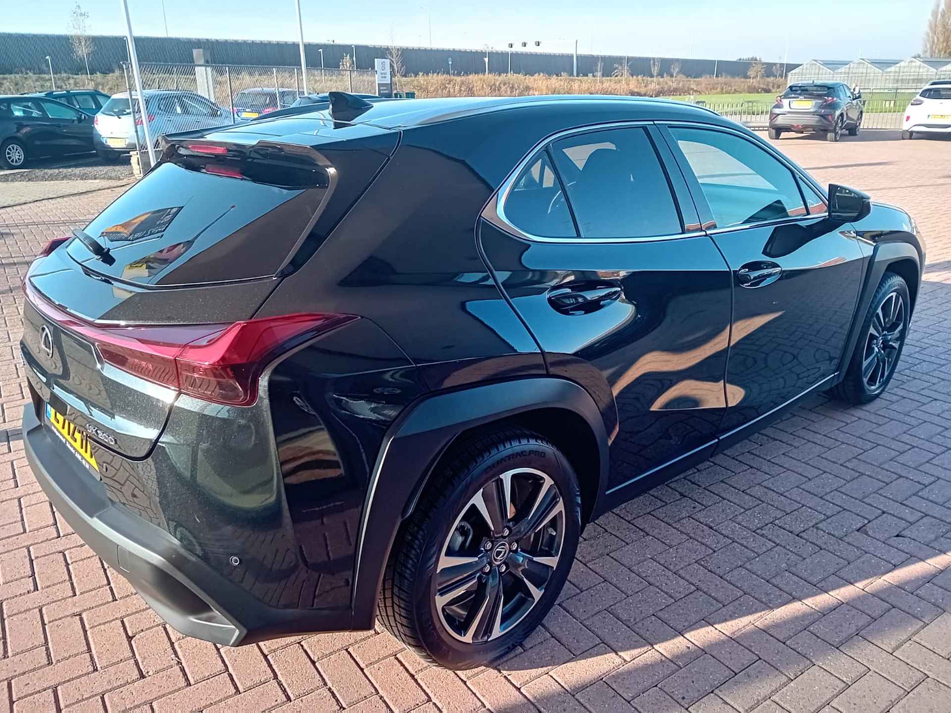 Lexus UX 200 Preference Line Automaat, Airco(automatisch), Multimediasysteem, Miracast, Bluetooth, Cruise control adaptief, Parkeersensor Zeer mooie auto, Fabrieksgarantie, BOVAG - 6/31