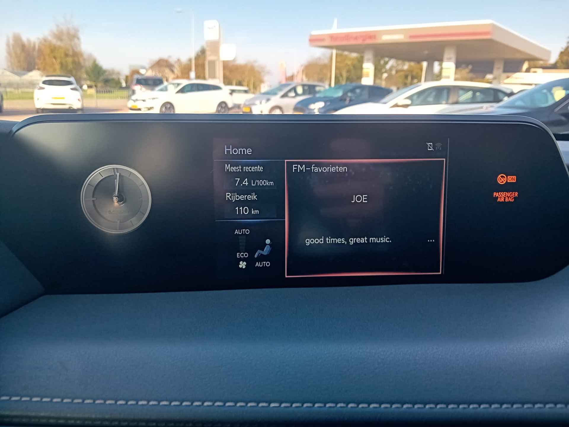 Lexus UX 200 Preference Line Automaat, Airco(automatisch), Multimediasysteem, Miracast, Bluetooth, Cruise control adaptief, Parkeersensor Zeer mooie auto, Fabrieksgarantie, BOVAG - 19/31