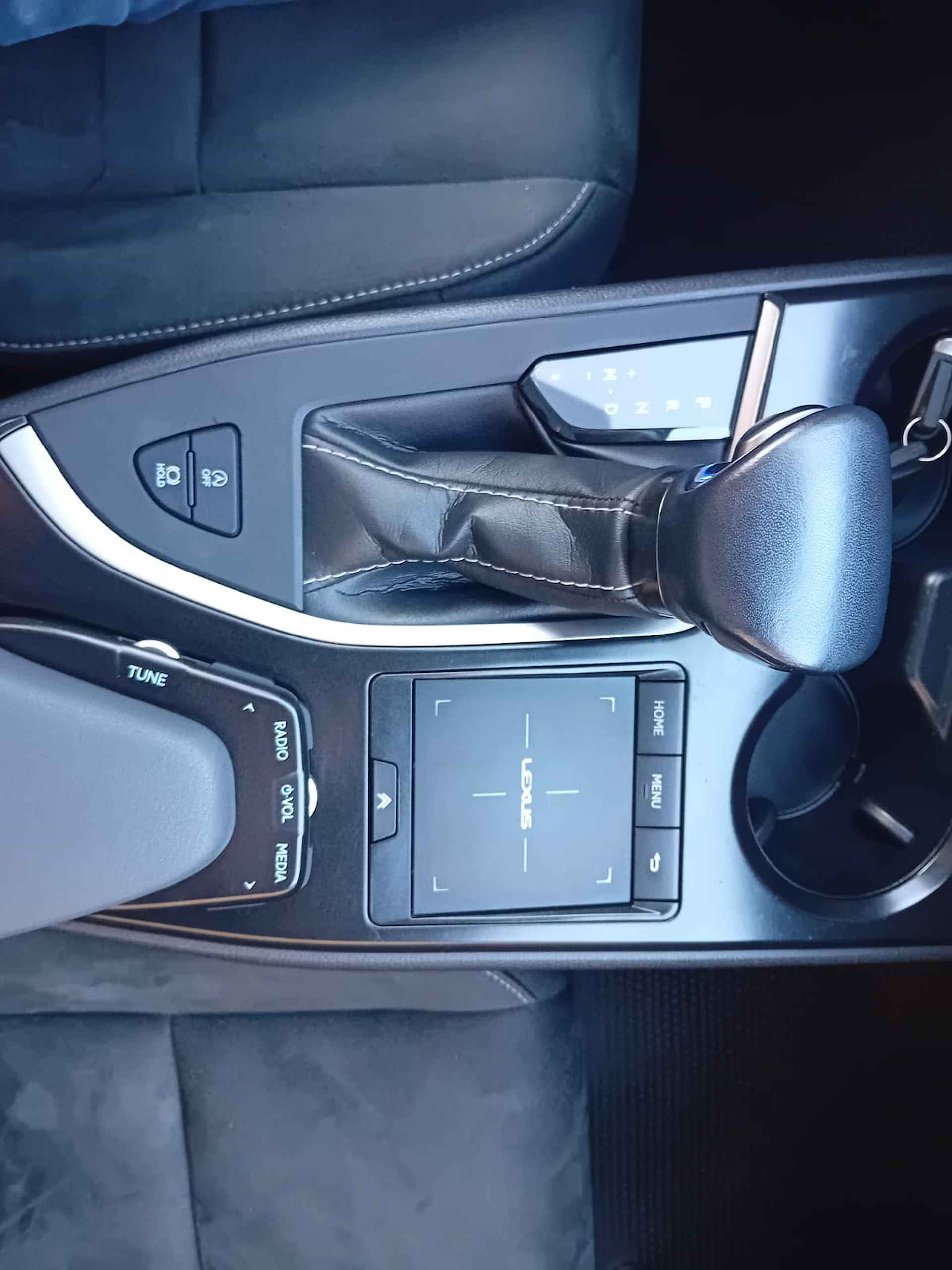 Lexus UX 200 Preference Line Automaat, Airco(automatisch), Multimediasysteem, Miracast, Bluetooth, Cruise control adaptief, Parkeersensor Zeer mooie auto, Fabrieksgarantie, BOVAG - 23/31