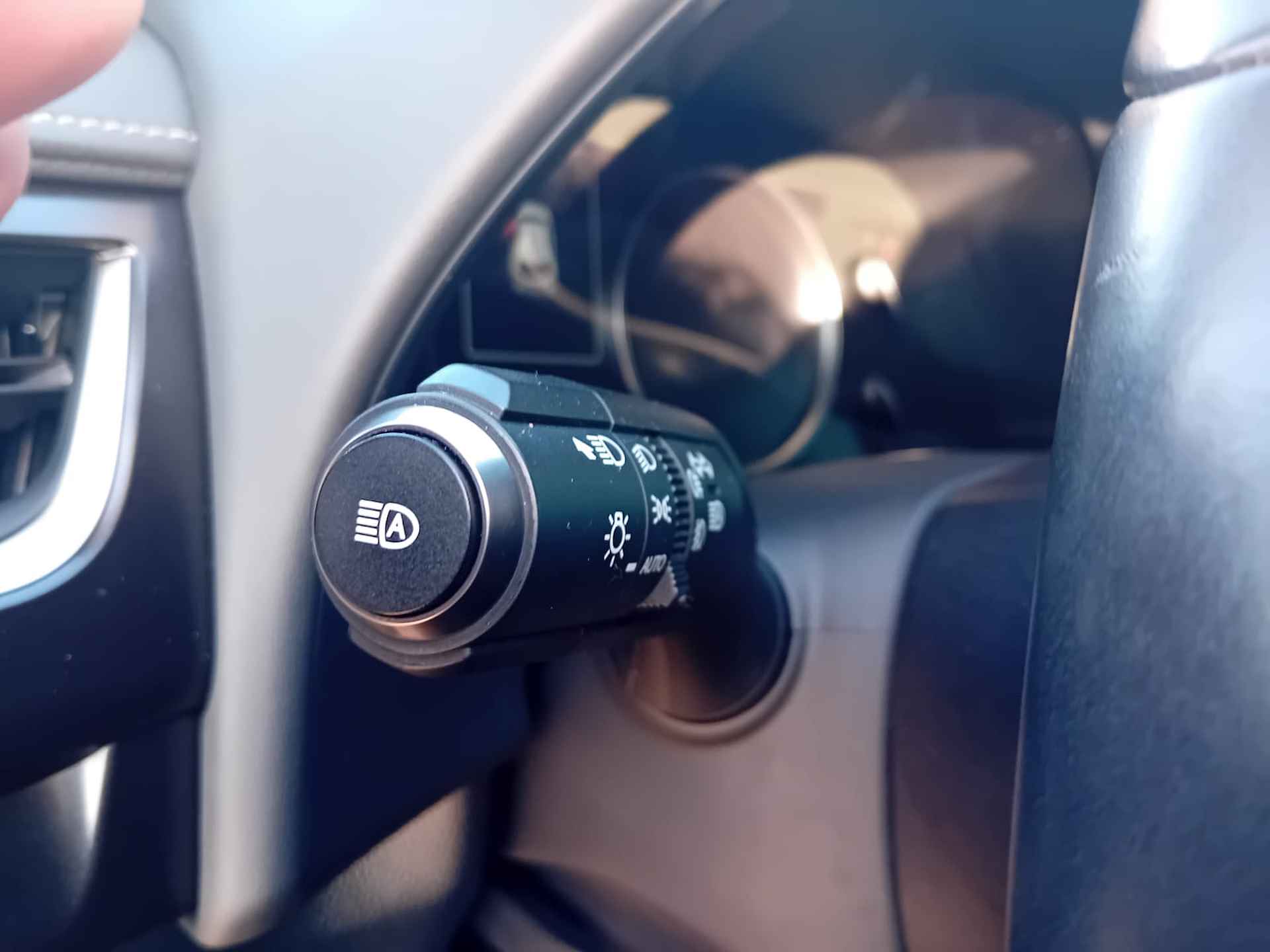 Lexus UX 200 Preference Line Automaat, Airco(automatisch), Multimediasysteem, Miracast, Bluetooth, Cruise control adaptief, Parkeersensor Zeer mooie auto, Fabrieksgarantie, BOVAG - 26/31