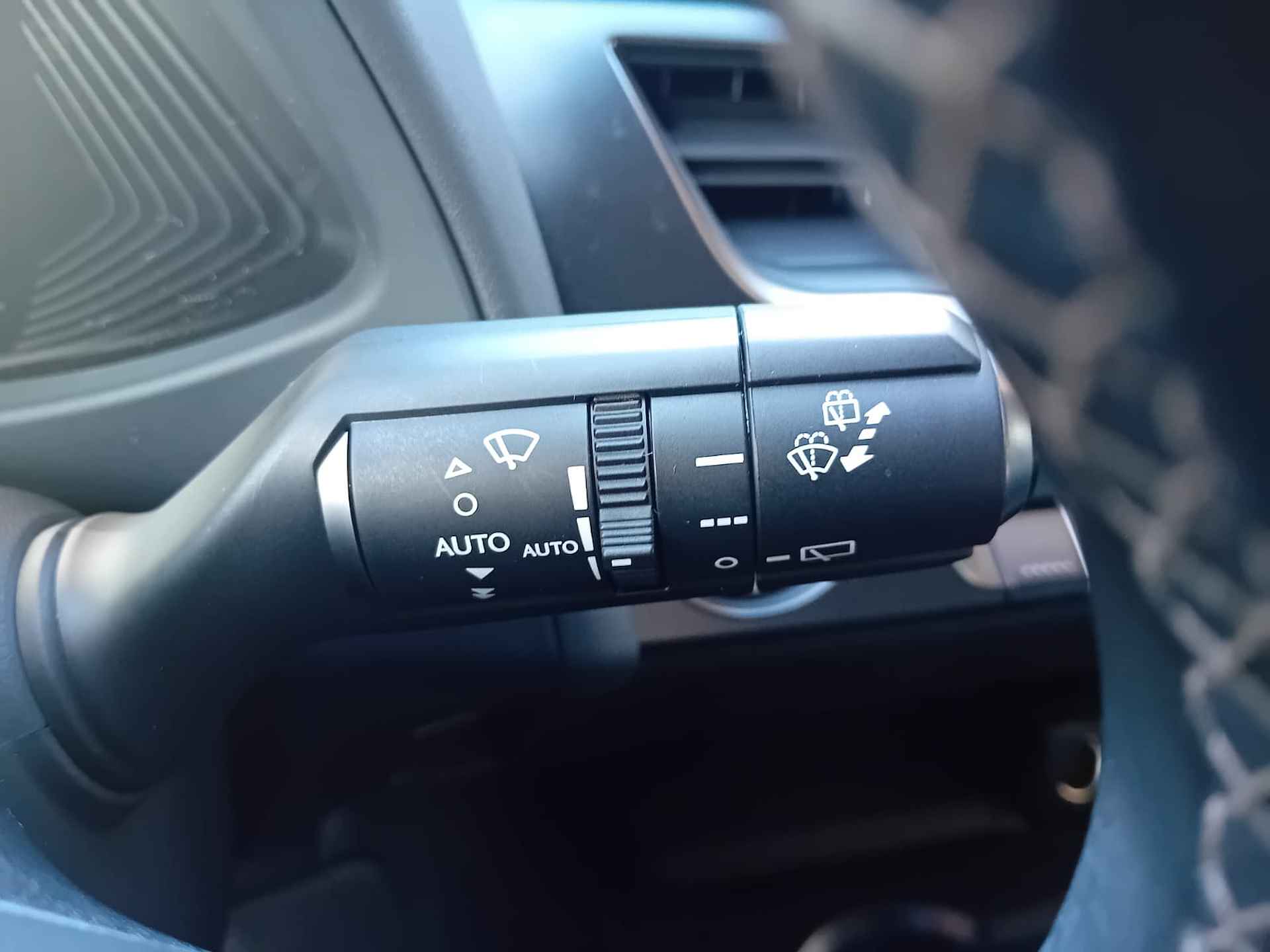 Lexus UX 200 Preference Line Automaat, Airco(automatisch), Multimediasysteem, Miracast, Bluetooth, Cruise control adaptief, Parkeersensor Zeer mooie auto, Fabrieksgarantie, BOVAG - 28/31