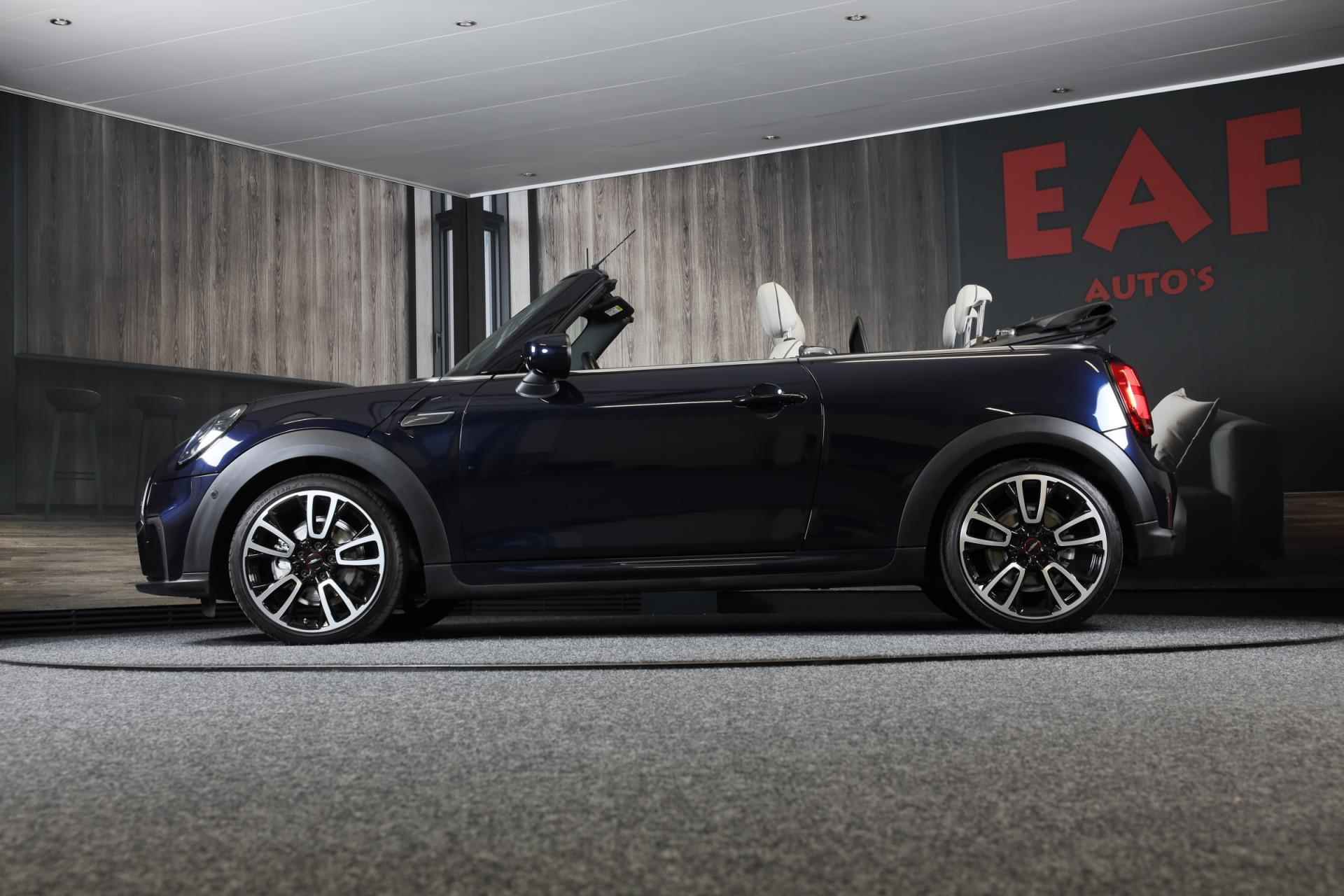 Mini Mini Cabrio 1.5 Cooper JCW Pakket / Aut / Navi / Cc / Leder / Digital Cockpit / Sfeerverlichting / Windscherm / Led / Pdc - 9/50