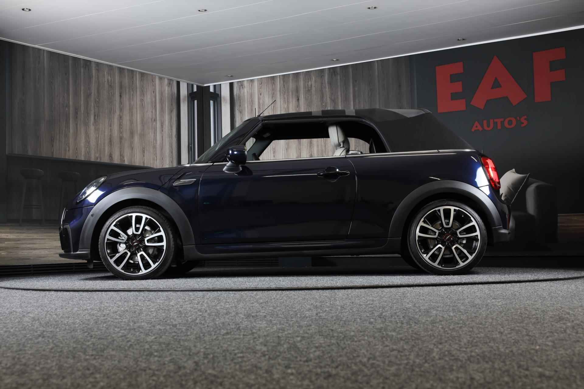 Mini Mini Cabrio 1.5 Cooper JCW Pakket / Aut / Navi / Cc / Leder / Digital Cockpit / Sfeerverlichting / Windscherm / Led / Pdc - 14/50