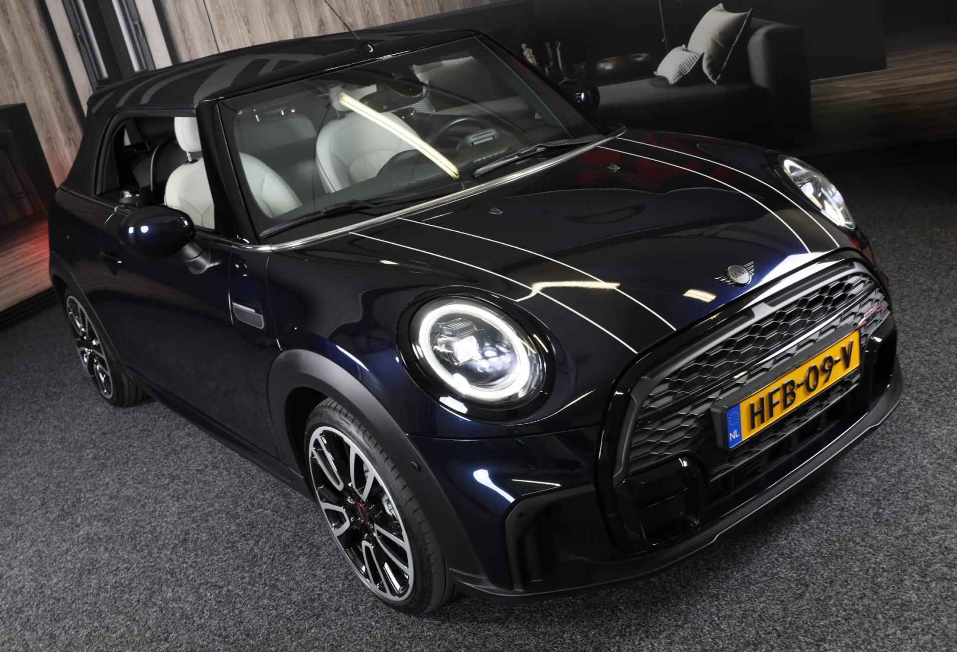 Mini Mini Cabrio 1.5 Cooper JCW Pakket / Aut / Navi / Cc / Leder / Digital Cockpit / Sfeerverlichting / Windscherm / Led / Pdc - 22/50