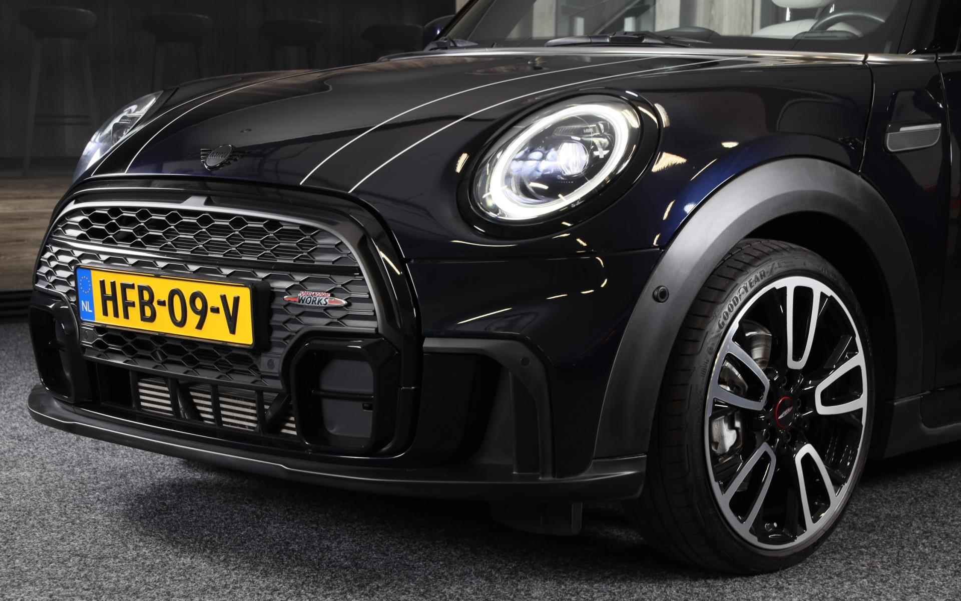 Mini Mini Cabrio 1.5 Cooper JCW Pakket / Aut / Navi / Cc / Leder / Digital Cockpit / Sfeerverlichting / Windscherm / Led / Pdc - 26/50