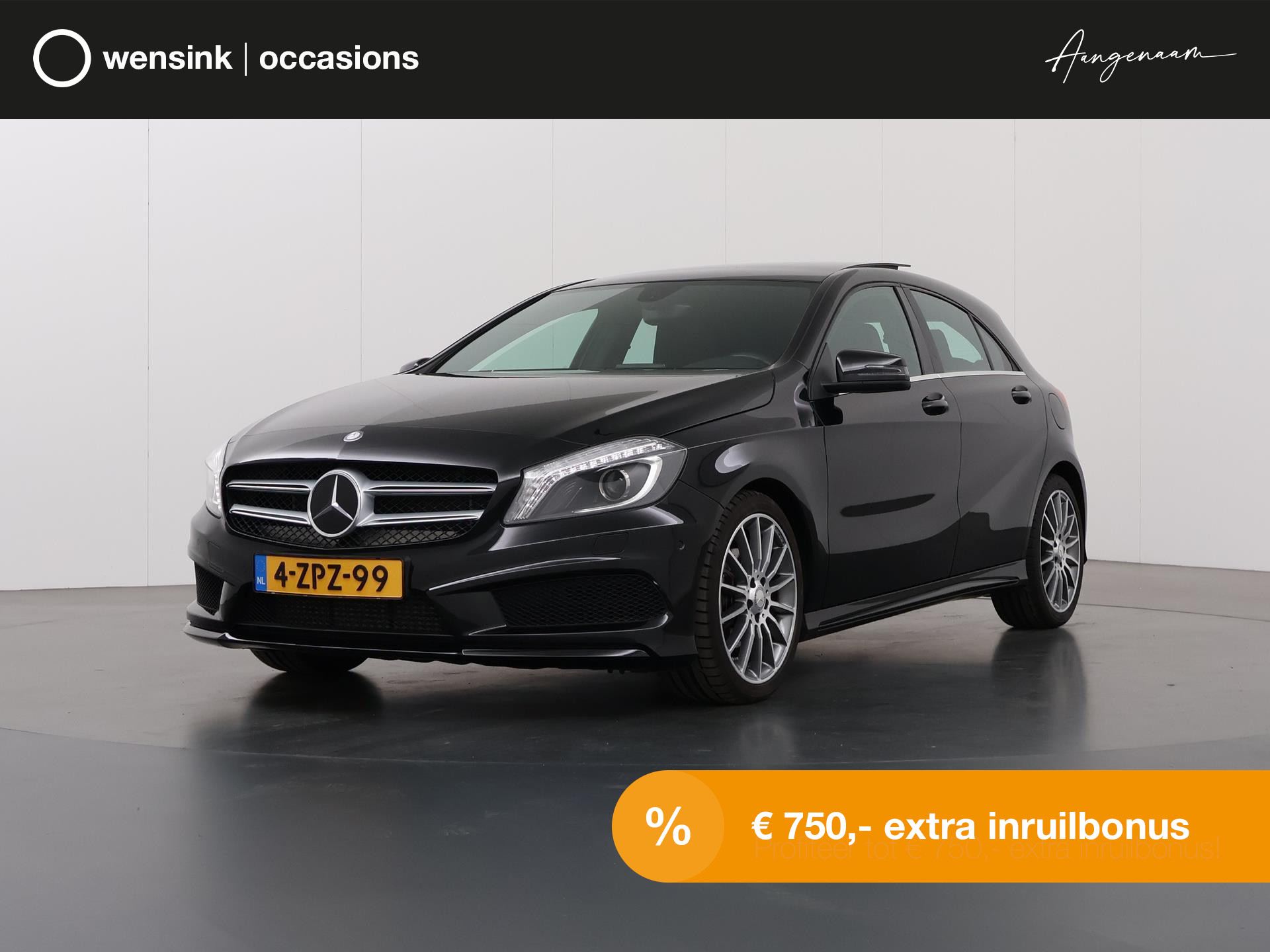 Mercedes-Benz A-klasse 180 Ambition AMG | Uniek | slechts 11.000 km!!! | Panoramadak | Navigatie |  Bi-Xenon | Parkeersensoren | NL Auto |