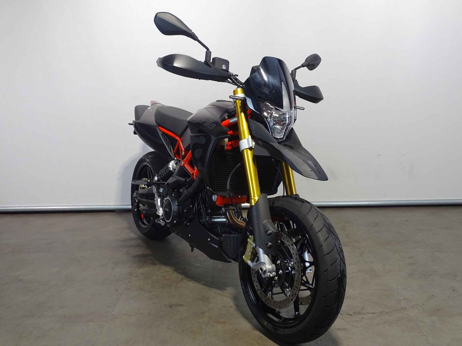 Aprilia DORSODURO 900 - 6/7