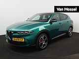 Alfa Romeo Tonale 1.3T PHEV Veloce Plug-in 280pk | Groot Navigatie | Apple/Android auto| Electrisch Schuif/kanteldak | Stoel/stuurverwarming | LMV 19" |