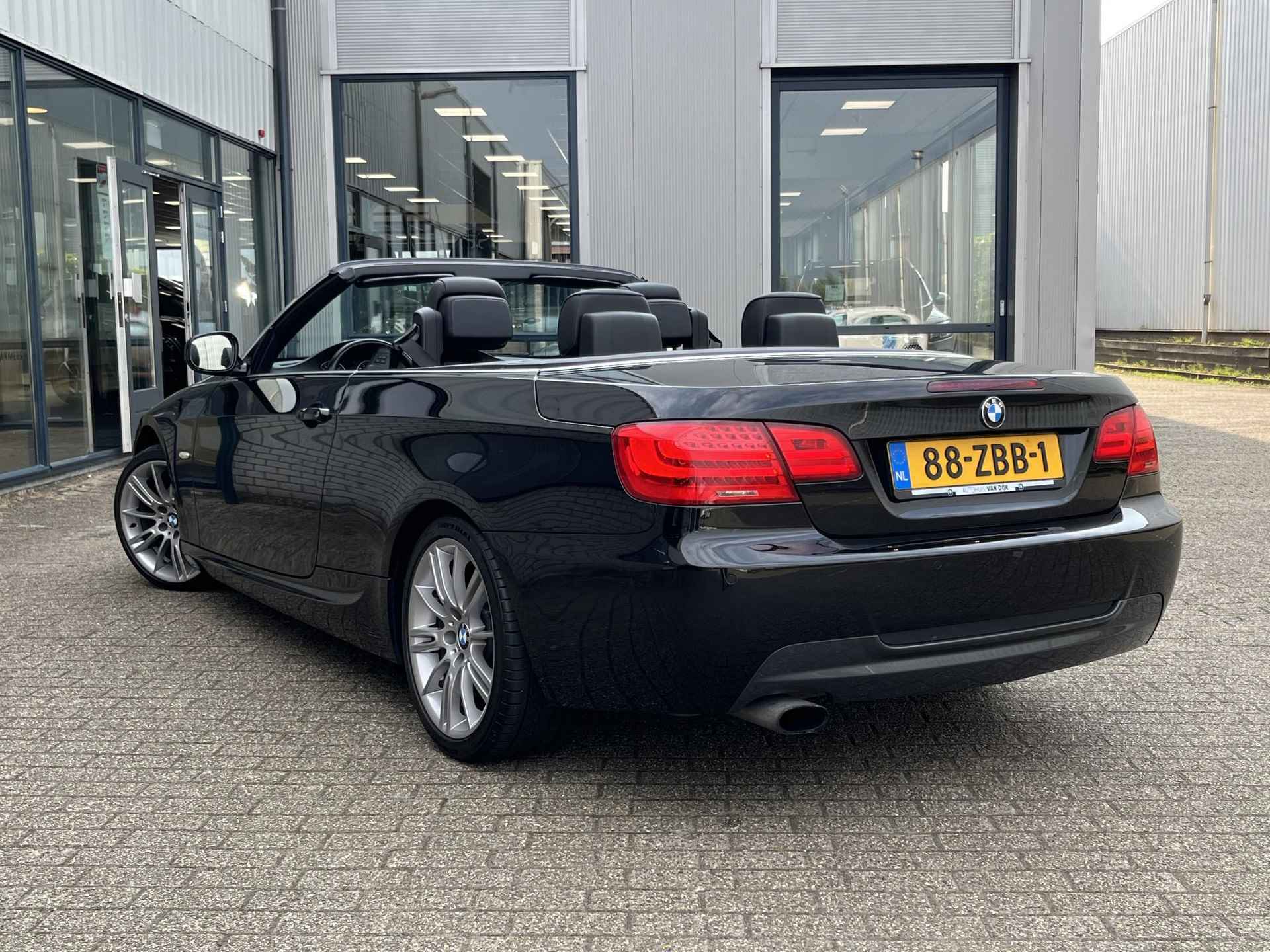 BMW 3-serie Cabrio 320i High Executive | NL Auto/2e Eig./Leder/El.Sportstoelen/Navi/Clima/Cruise/18"/Windscherm - 46/116