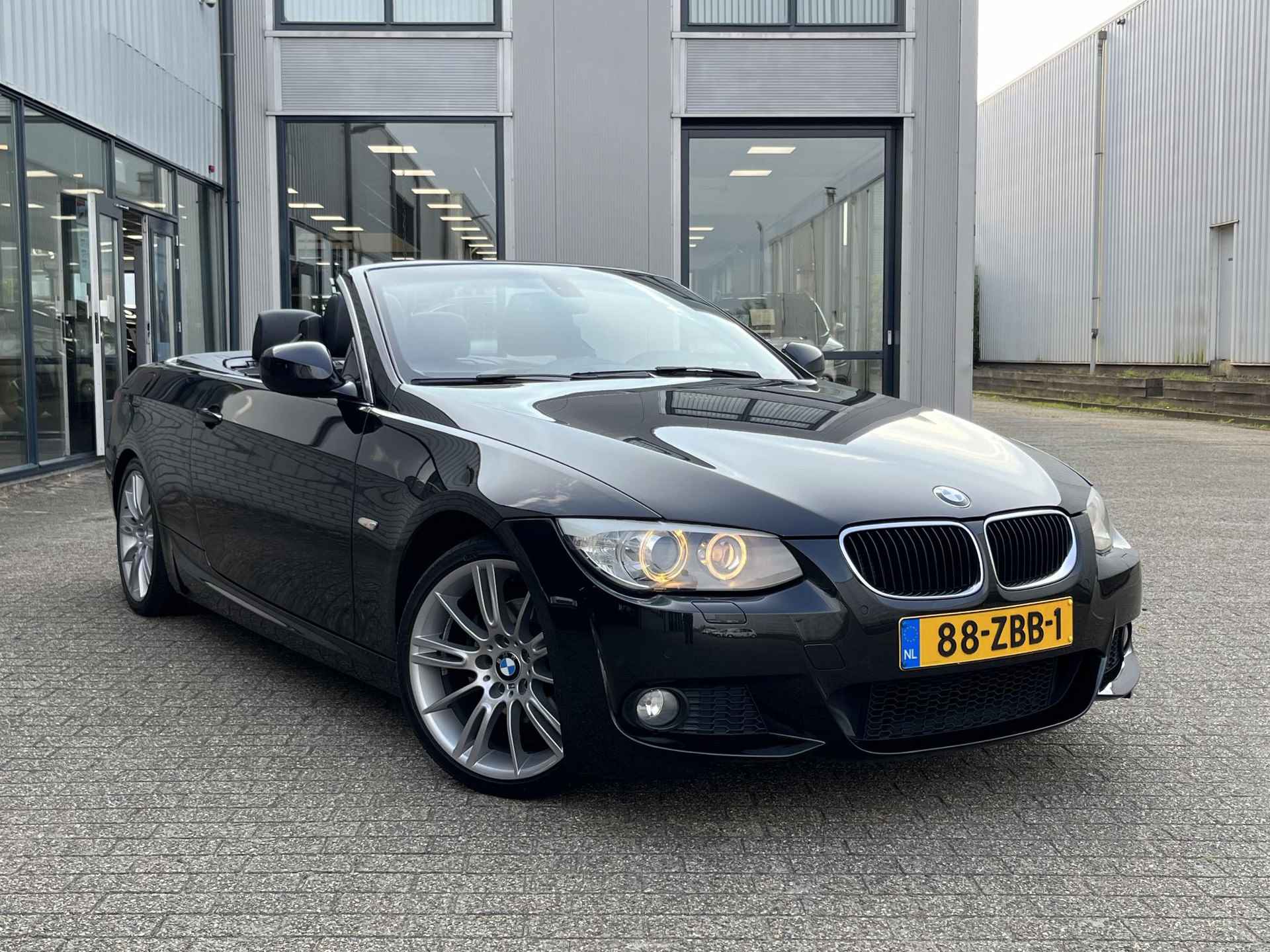 BMW 3-serie Cabrio 320i High Executive | NL Auto/2e Eig./Leder/El.Sportstoelen/Navi/Clima/Cruise/18"/Windscherm - 49/116