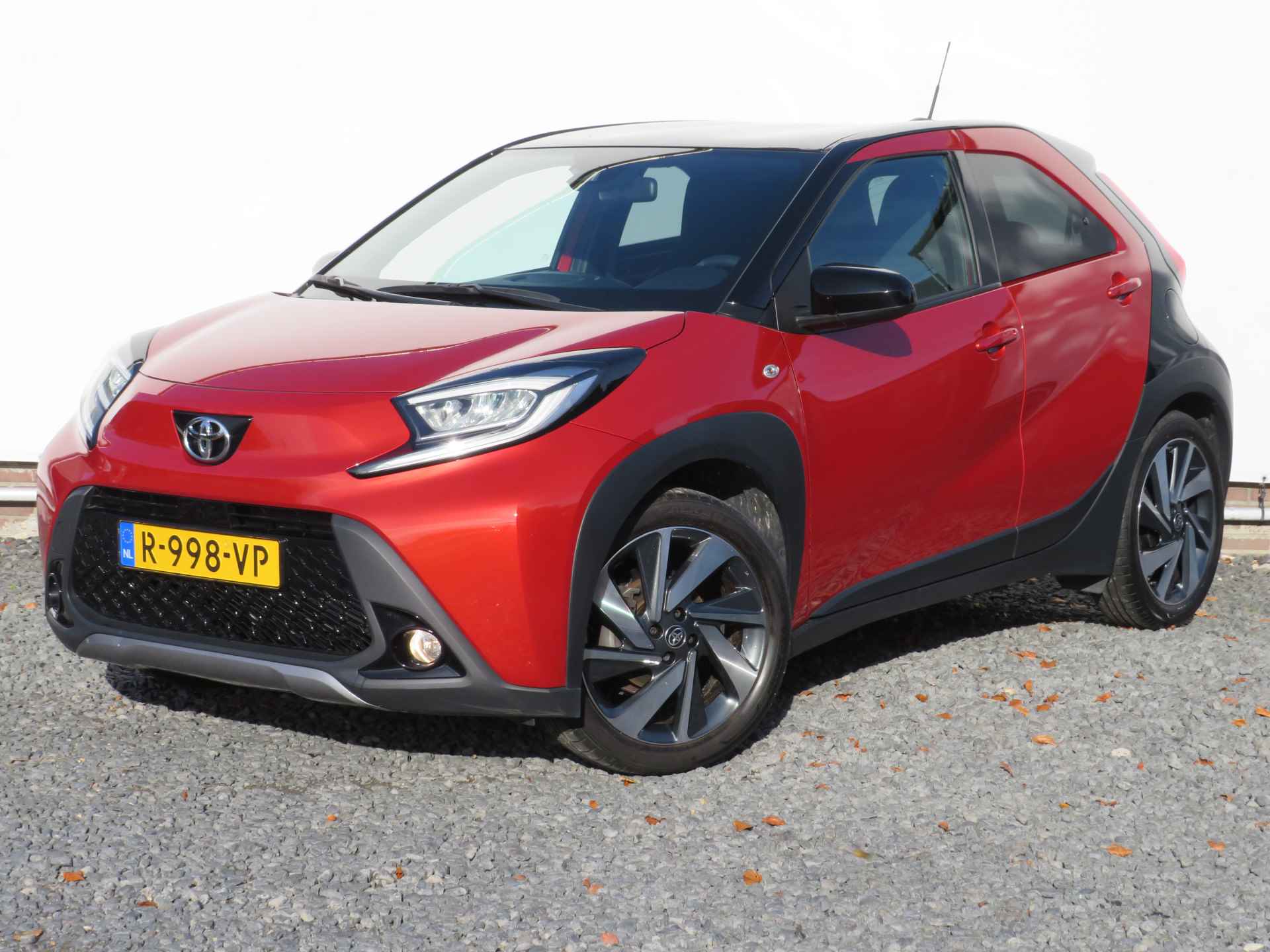 Toyota Aygo X 1.0 VVT-i MT Envy, ORG NL, Camera, Draadloze lader, Navi, JBL geluidsinstallatie, Apple carplay/Android auto - 32/34