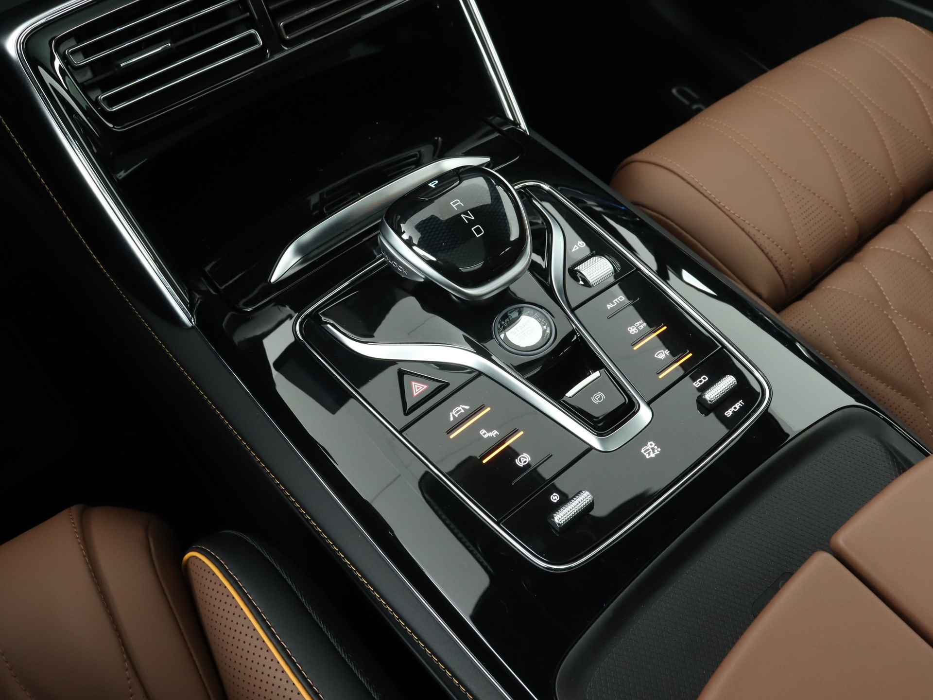 BYD TANG AWD Executive 86 kWh 7p. | €10.000 Voorraad Voordeel! Direct Rijden! | Leder | Panoramadak | 22" LM Velgen | Adaptive Cruise Control | - 10/45