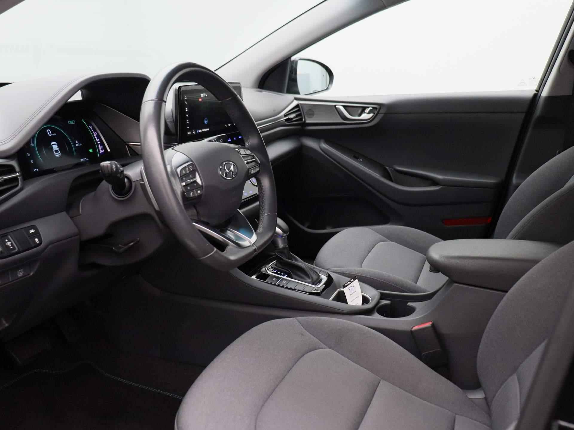 Hyundai IONIQ 1.6 GDi i-Motion - Plus | Navigatie | Climate-Control | Camera | Cruise-Control | - 27/36