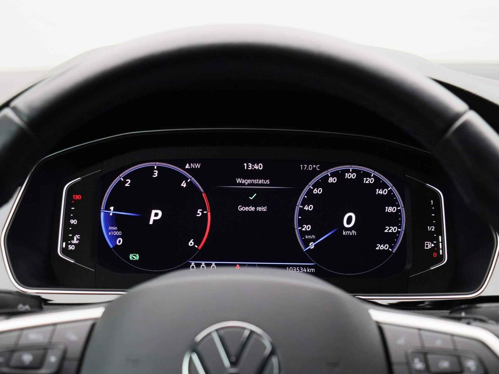 Volkswagen Passat Variant 2.0 TDI R-Line Business + 150 PK DSG | Automaat | Navigatie | Apple Carplay | Android Auto | Parkeersensoren | DAB | Adaptive Cruise Control | Digital Cockpit Pro | Stoelverwarming | Achterklep Elektrisch | Camera | - 9/43