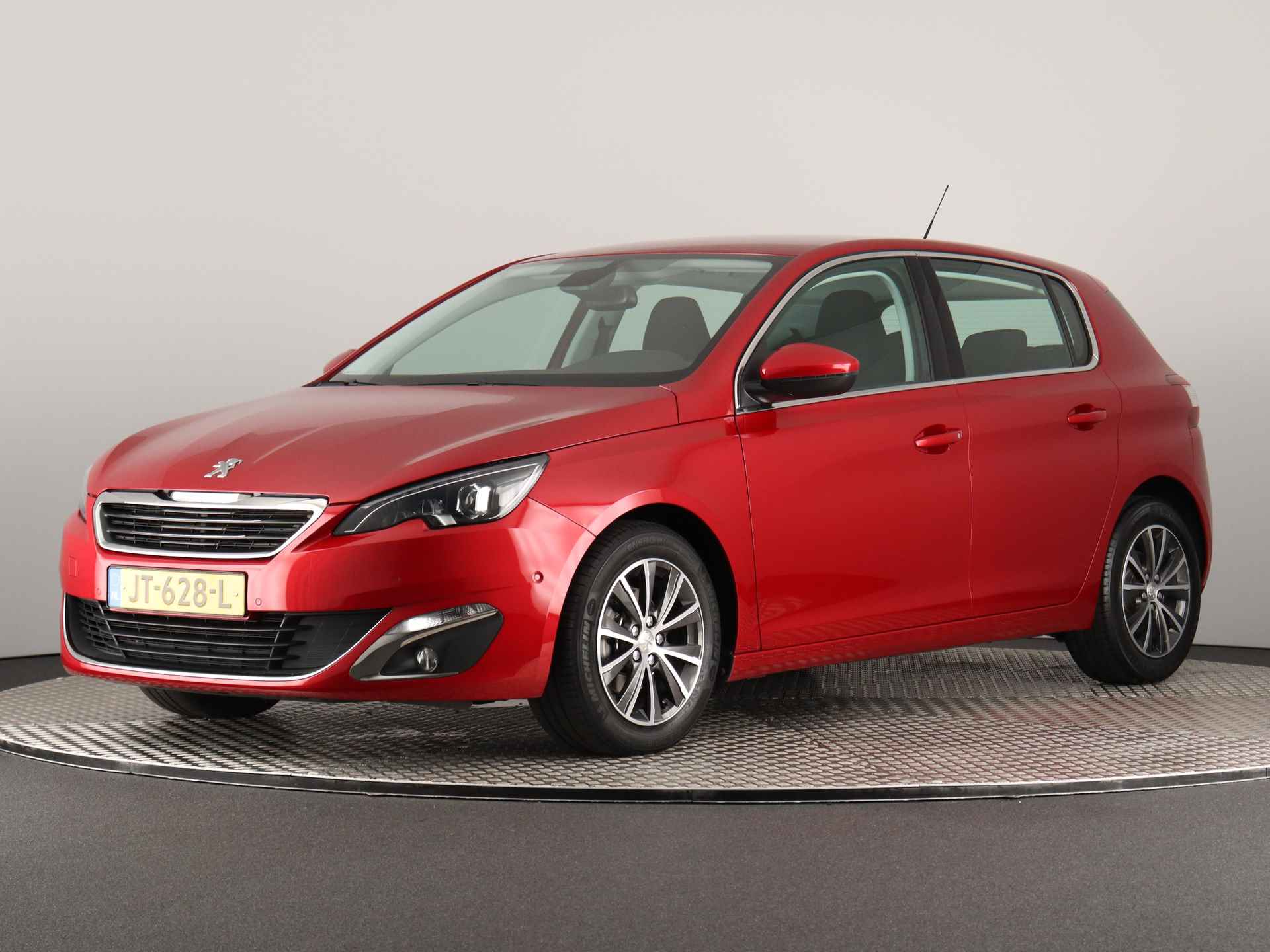 Peugeot 308 1.2 PureTech Allure (Adap Cruise / Climate / Navi / Inparkeersysteem / PDC & Camera) - 62/63