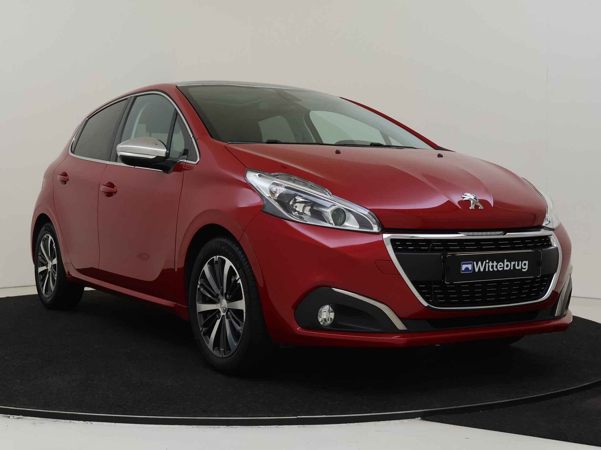 Peugeot 208 1.2 PureTech Allure 5 deurs | Navigatie | Panorama dak | Climate Control - 4/34