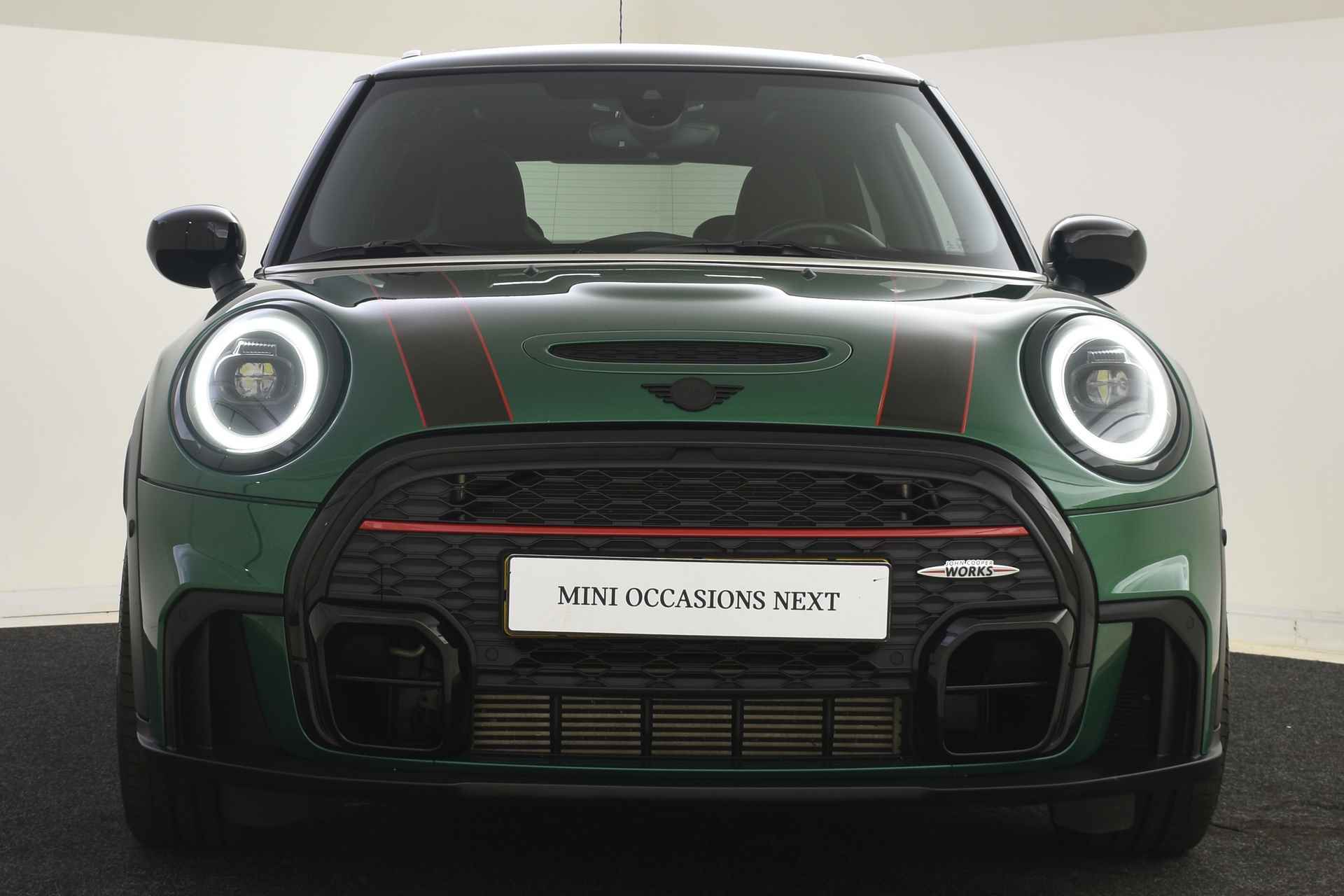 MINI Hatchback John Cooper Works Automaat / Panoramadak / JCW Pro uitlaat / Adaptief onderstel / Achteruitrijcamera / Stoelverwarming / Active Cruise Control / LED / Head-Up / Park Assistant - 22/39