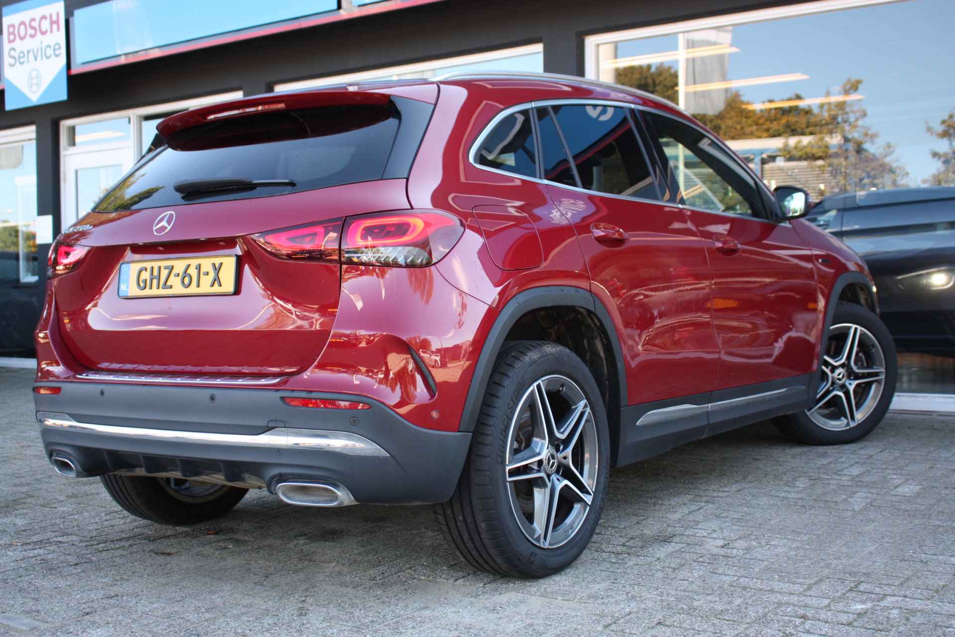 Mercedes-Benz GLA 250 e Business Solution AMG Limited | Pano | Camera | Half leder - 8/75