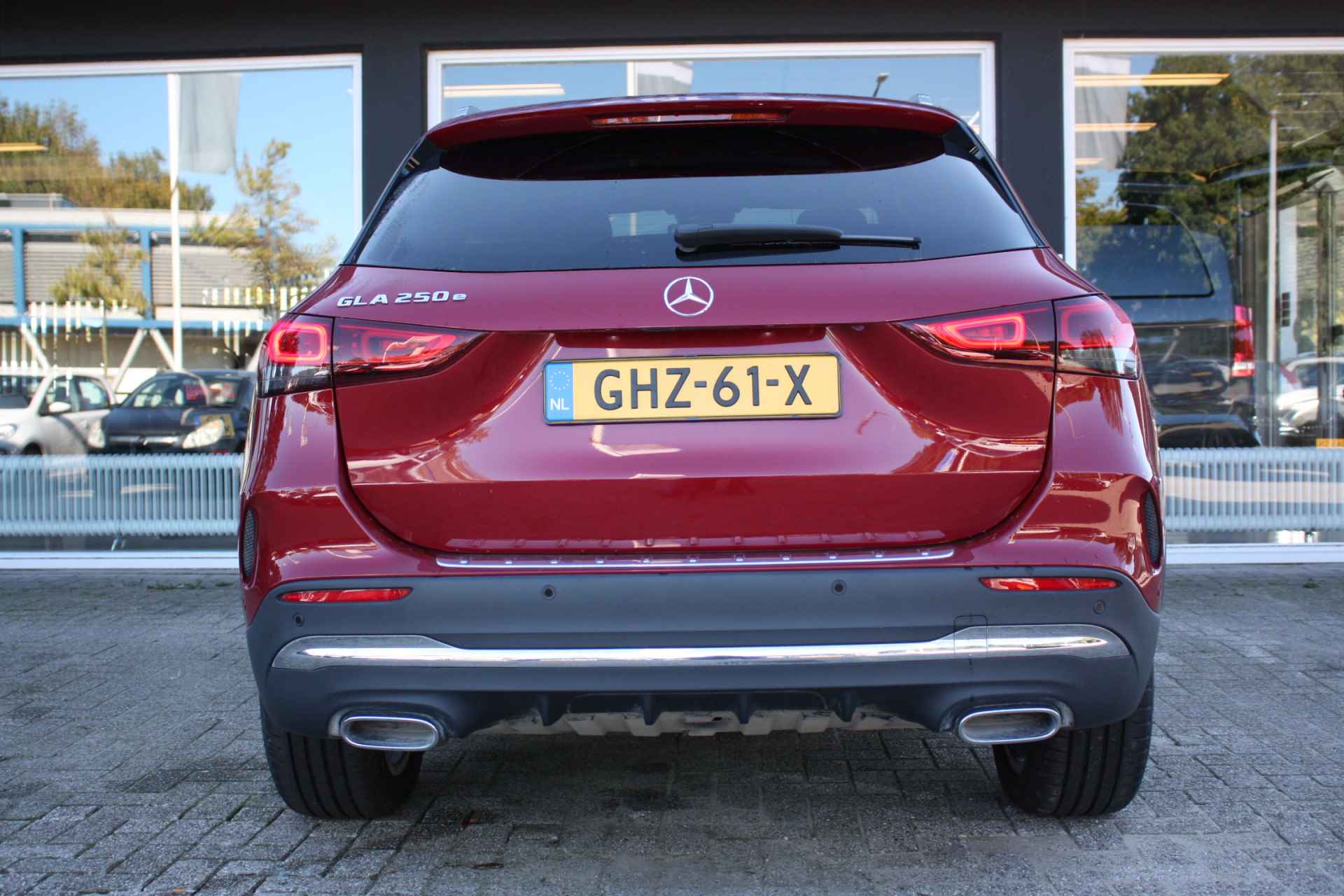 Mercedes-Benz GLA 250 e Business Solution AMG Limited | Pano | Camera | Half leder - 10/75