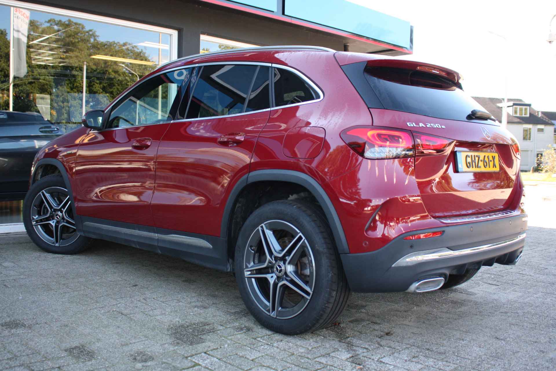 Mercedes-Benz GLA 250 e Business Solution AMG Limited | Pano | Camera | Half leder - 12/75