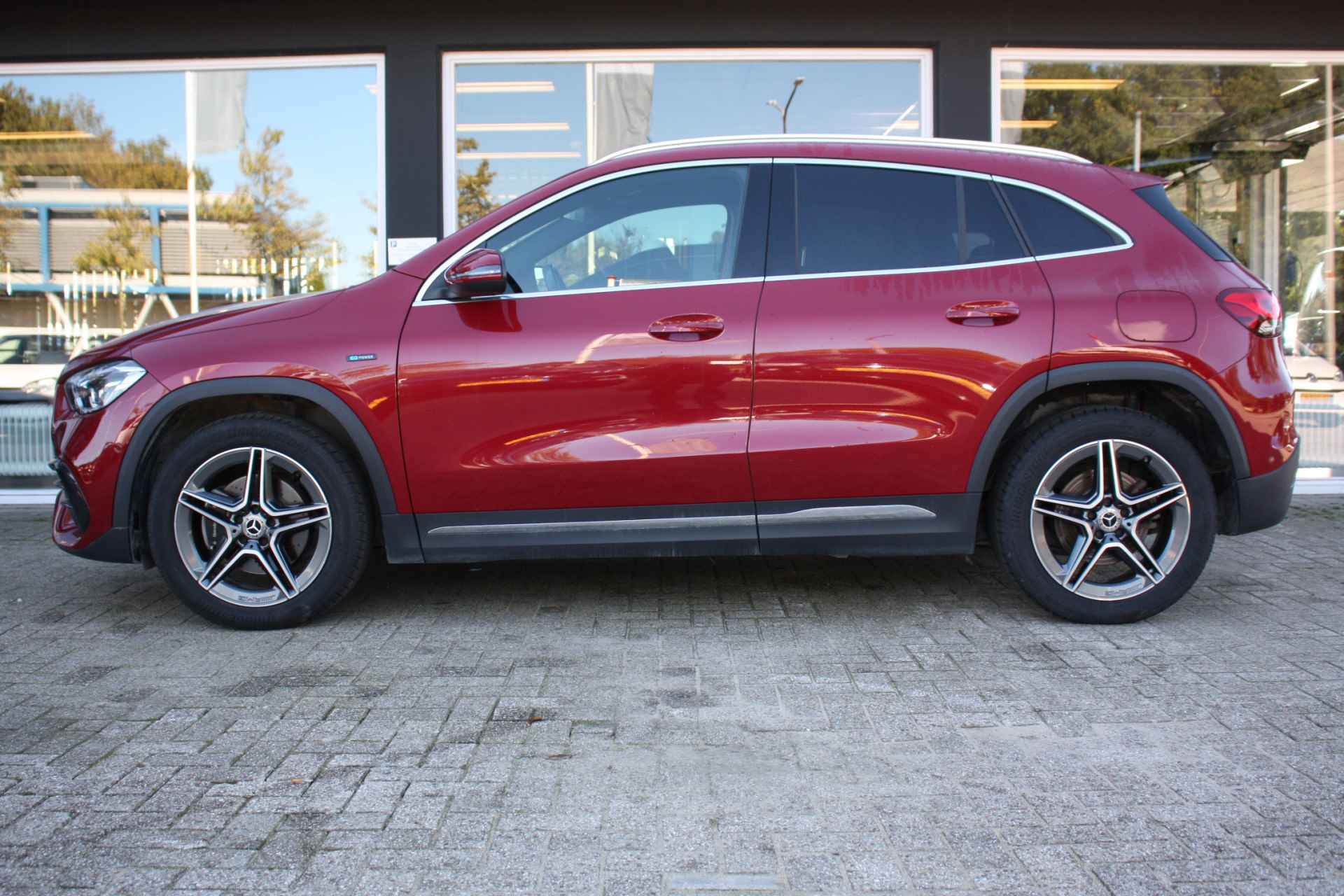 Mercedes-Benz GLA 250 e Business Solution AMG Limited | Pano | Camera | Half leder - 16/75