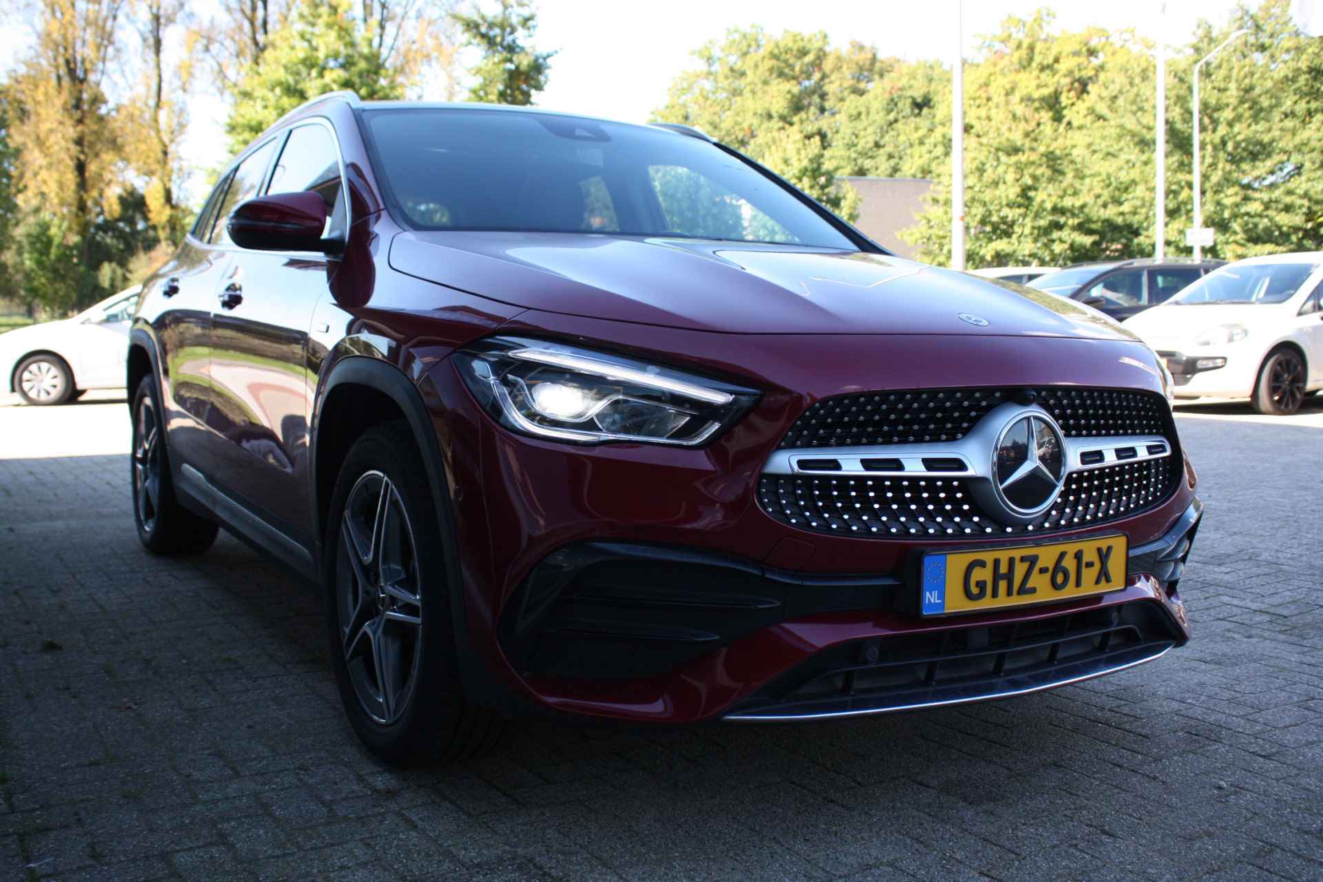 Mercedes-Benz GLA 250 e Business Solution AMG Limited | Pano | Camera | Half leder - 18/75