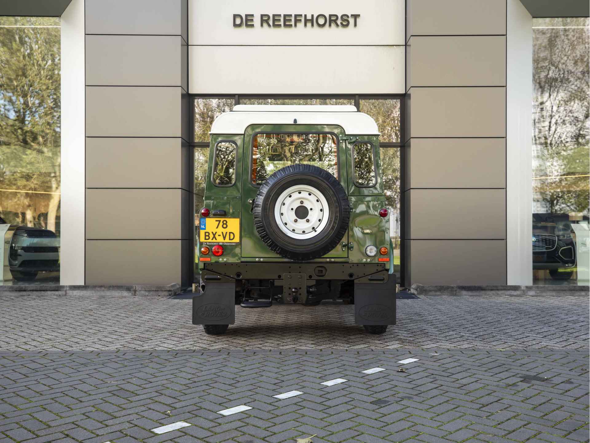 Land Rover Defender 2.5 Td5 Hard Top 90" S | Uniek | Uitstekende Conditie | Origineel | Nieuw door ons geleverd | - 4/39