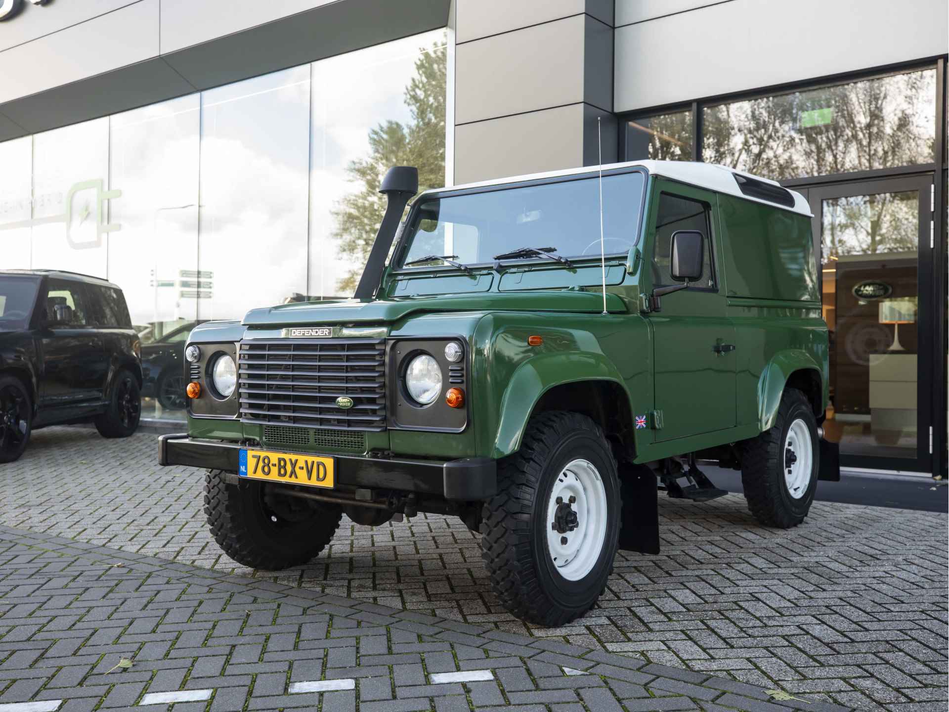 Land Rover Defender 2.5 Td5 Hard Top 90" S | Uniek | Uitstekende Conditie | Origineel | Nieuw door ons geleverd | - 8/39