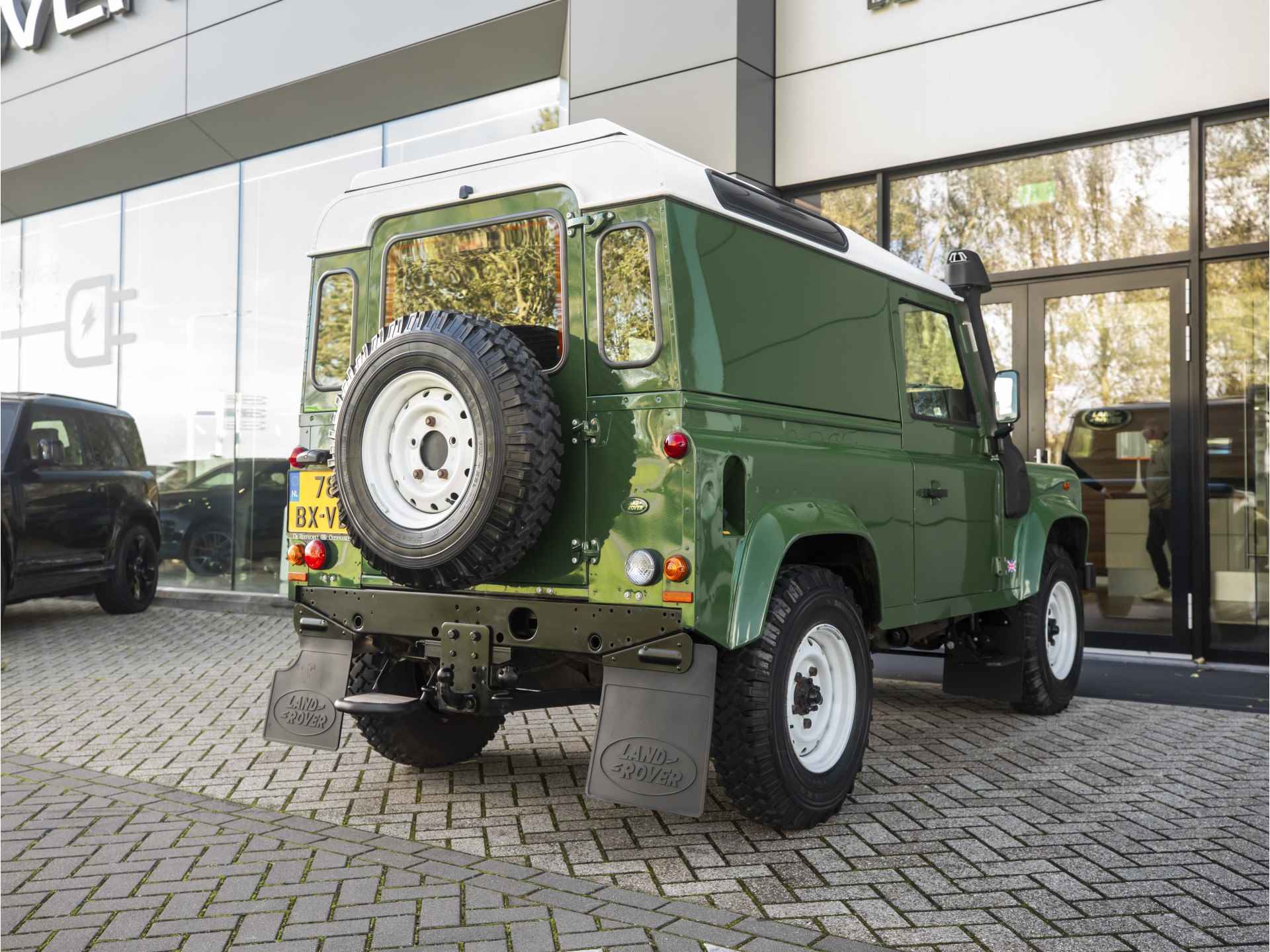 Land Rover Defender 2.5 Td5 Hard Top 90" S | Uniek | Uitstekende Conditie | Origineel | Nieuw door ons geleverd | - 11/39