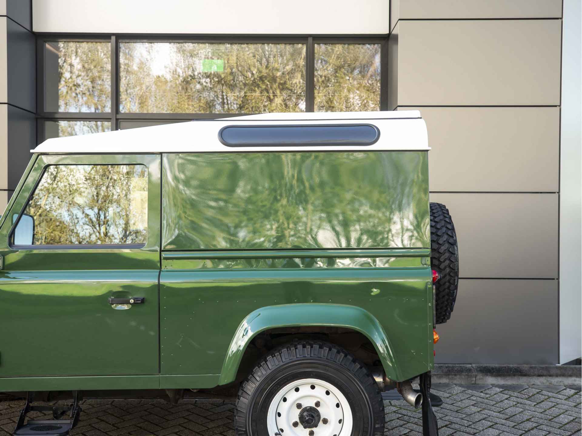 Land Rover Defender 2.5 Td5 Hard Top 90" S | Uniek | Uitstekende Conditie | Origineel | Nieuw door ons geleverd | - 19/39