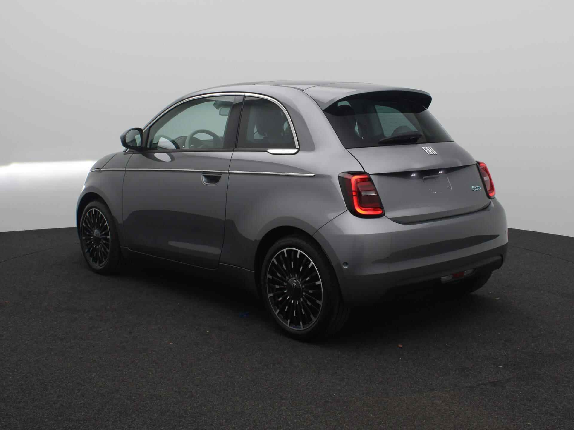 Fiat 500 La Prima 42 kWh | 17'' LM. Velgen | Lederen Stoelbekleding | Parkeercamera Achter | 360 Parkeersensoren | - 2/9