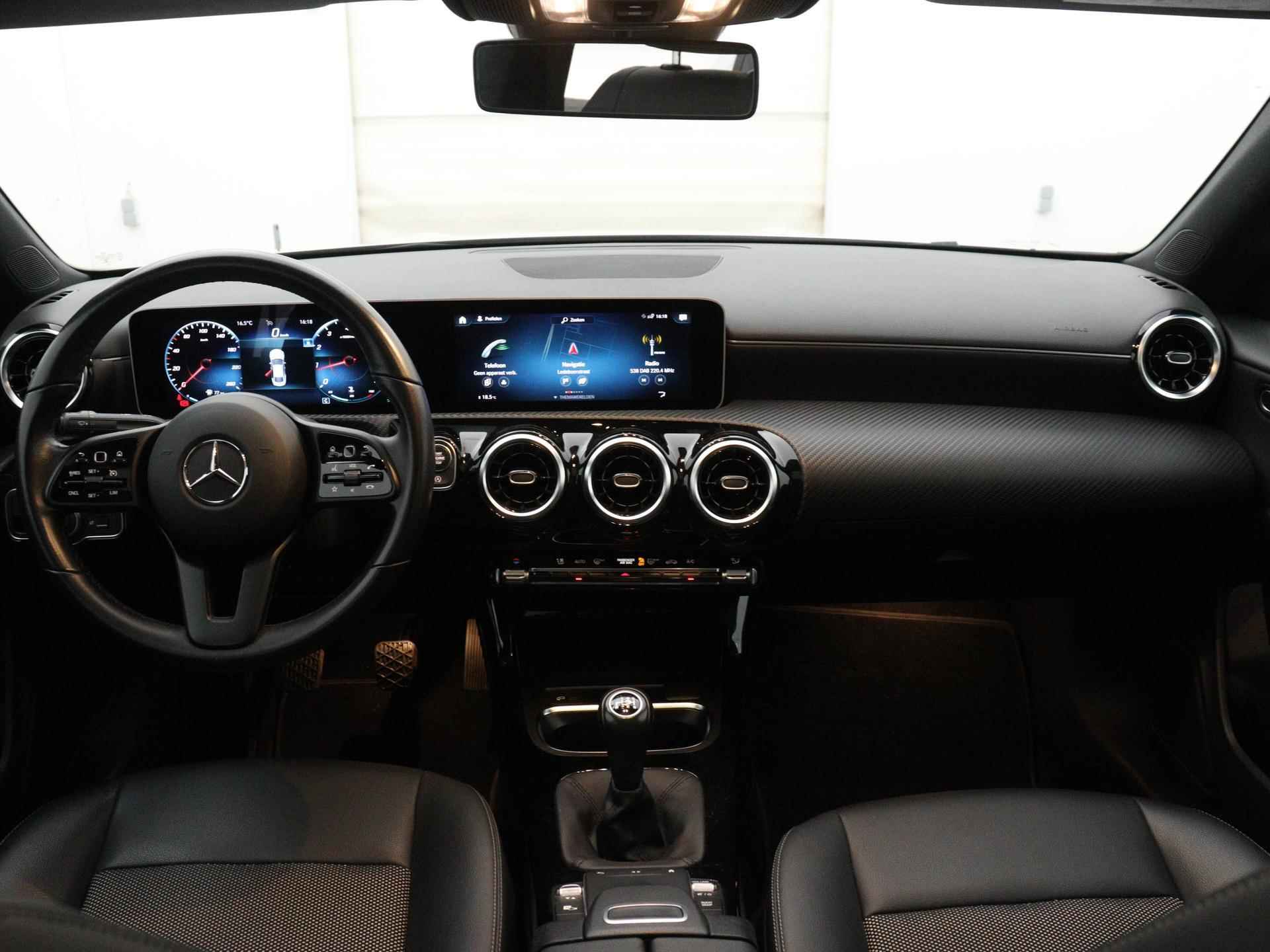 Mercedes-Benz CLA-klasse 180 BLACK PANORAMADAK CAMERA 19"LMV - 23/41