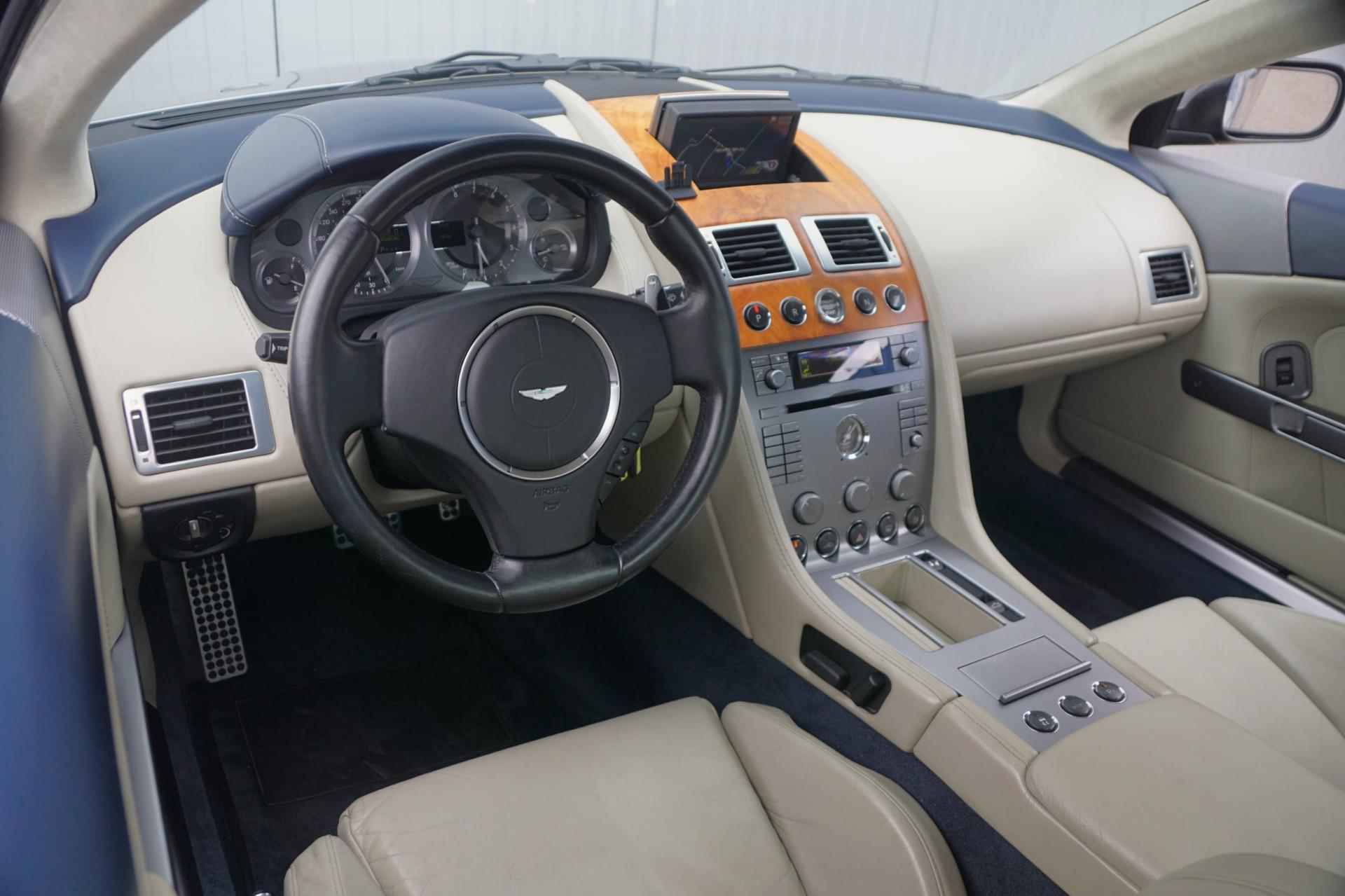 Aston Martin DB9 5.9 V12 Touchtronic / Navigatie / Airco / Elek. Stoel / Volledige historie! - 10/36