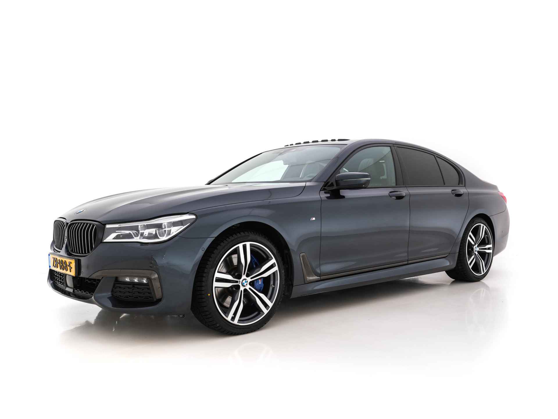 BMW 7 Serie 730d xDrive High Executive M-Sportpack Aut. *PANO | NAPPA-FULL-LEATHER | HARMAN/KARDON-SURROUND | SOFT-CLOSE | HEAD-UP | ADAPT.CRUISE | FULL-LED | MEMORY-PACK | SURROUND-VIEW | DIGI-COCKPIT | BLIS | DAB+ | AMBIENT-LIGHT | 20''ALU* - 3/48