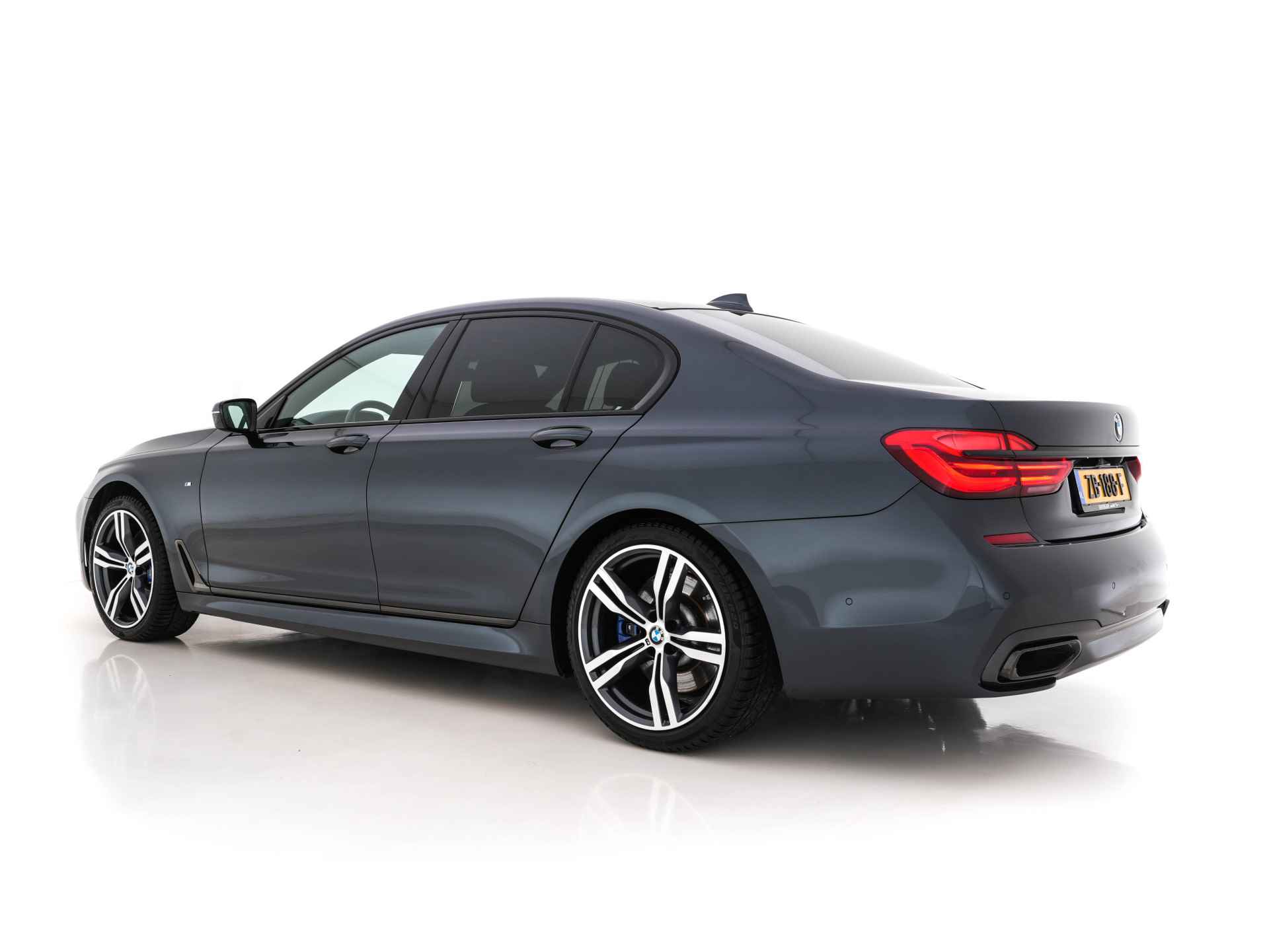 BMW 7 Serie 730d xDrive High Executive M-Sportpack Aut. *PANO | NAPPA-FULL-LEATHER | HARMAN/KARDON-SURROUND | SOFT-CLOSE | HEAD-UP | ADAPT.CRUISE | FULL-LED | MEMORY-PACK | SURROUND-VIEW | DIGI-COCKPIT | BLIS | DAB+ | AMBIENT-LIGHT | 20''ALU* - 4/48