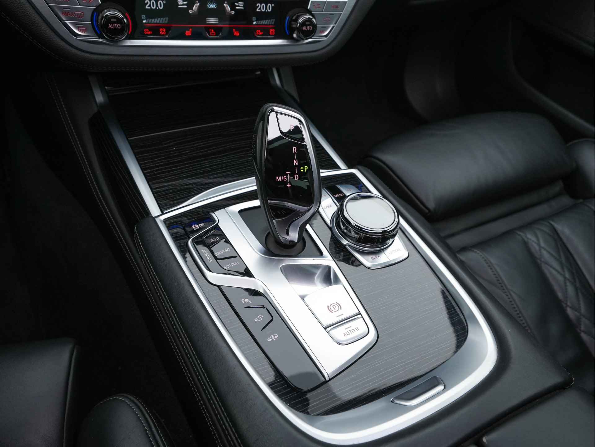 BMW 7 Serie 730d xDrive High Executive M-Sportpack Aut. *PANO | NAPPA-FULL-LEATHER | HARMAN/KARDON-SURROUND | SOFT-CLOSE | HEAD-UP | ADAPT.CRUISE | FULL-LED | MEMORY-PACK | SURROUND-VIEW | DIGI-COCKPIT | BLIS | DAB+ | AMBIENT-LIGHT | 20''ALU* - 13/48