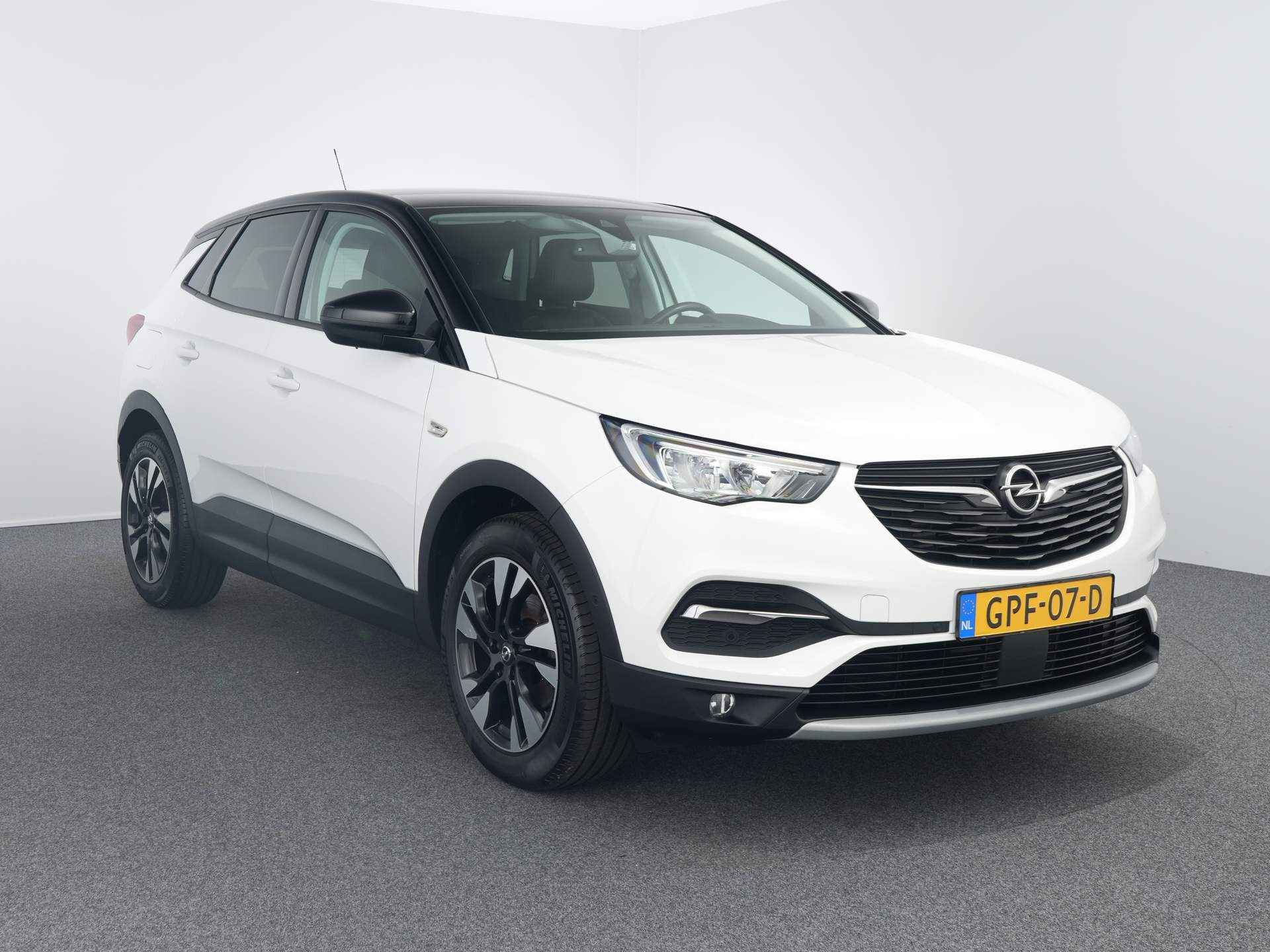 Opel Grandland X 1.2 Turbo Business Edition | Automaat | Stoel en stuurverwarming | Cruise Controle | Clima | Apple C | Stoel en stuurverwarming | Cruise Controle | Clima | Apple Carplay / Android Auto - 9/26