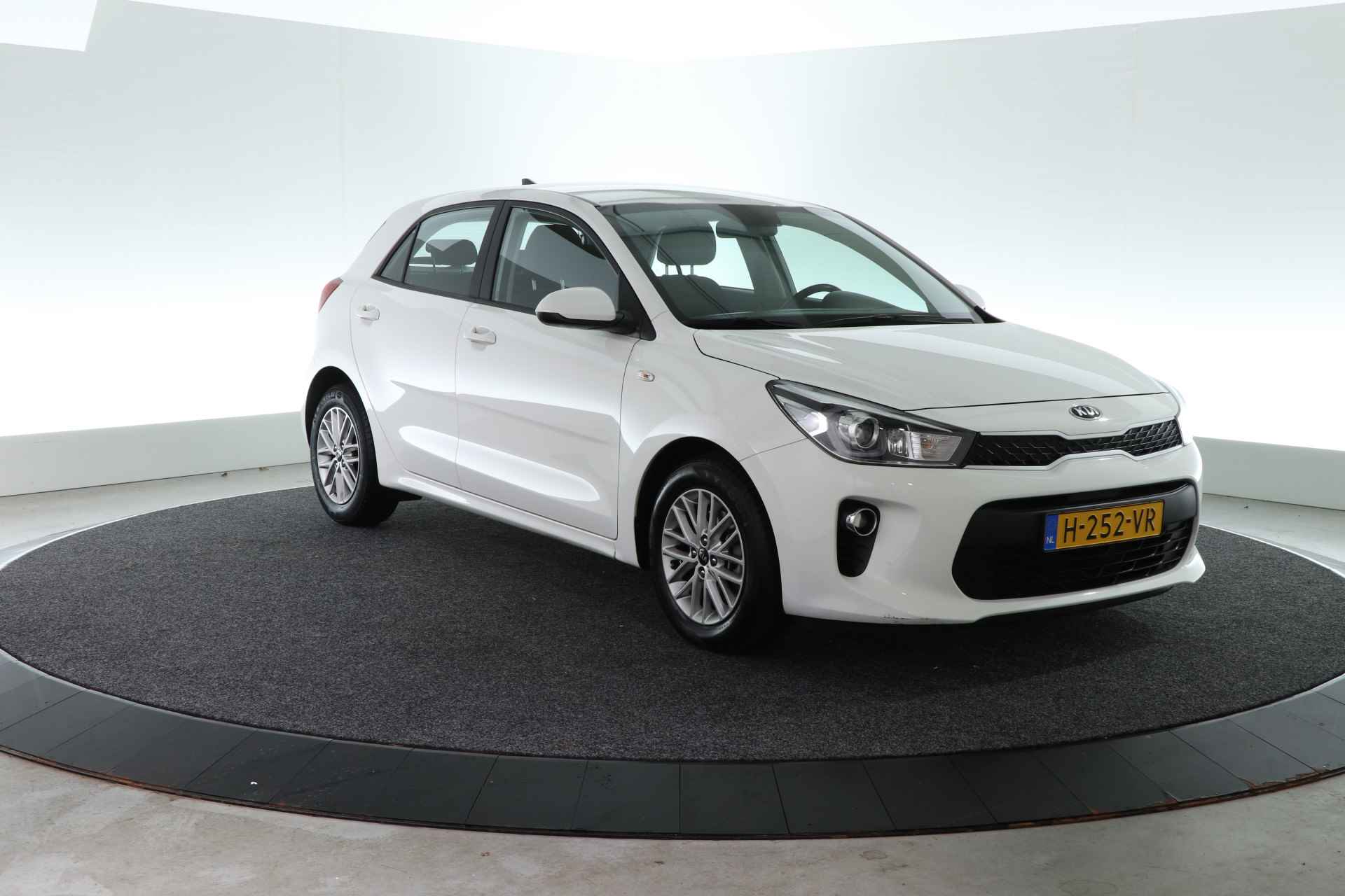 Kia Rio 1.0 TGDI DynamicLine / CAMERA / CRUISE / CLIMA / - 3/30