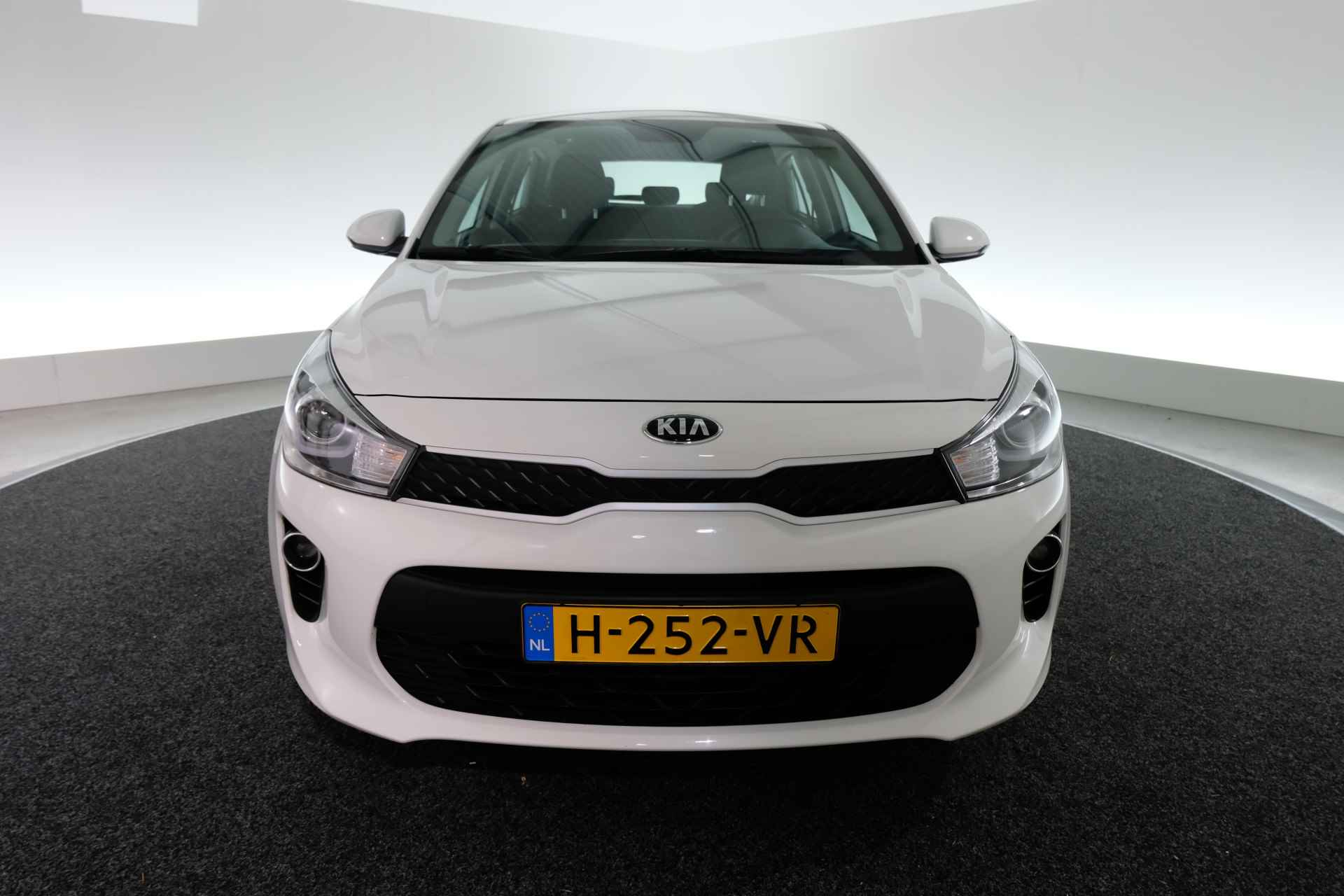 Kia Rio 1.0 TGDI DynamicLine / CAMERA / CRUISE / CLIMA / - 12/30