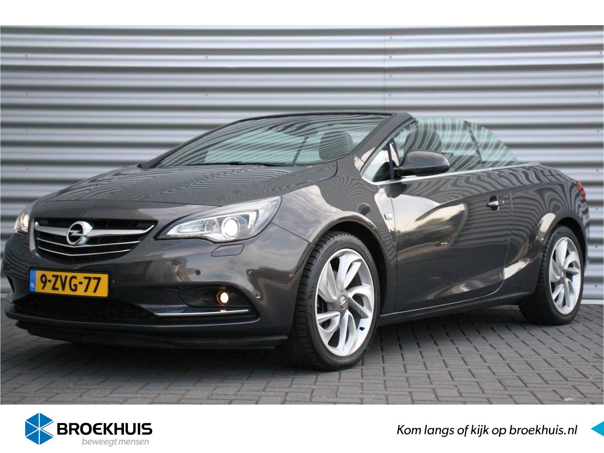 Opel Cascada 1.4 TURBO 140PK INNOVATION+ / NAVI / LEDER / CLIMA / XENON / LED / AGR / PDC / CAMERA / 19" LMV / UNIEK / WINTERPAKKET / NIEUWST - 1/36