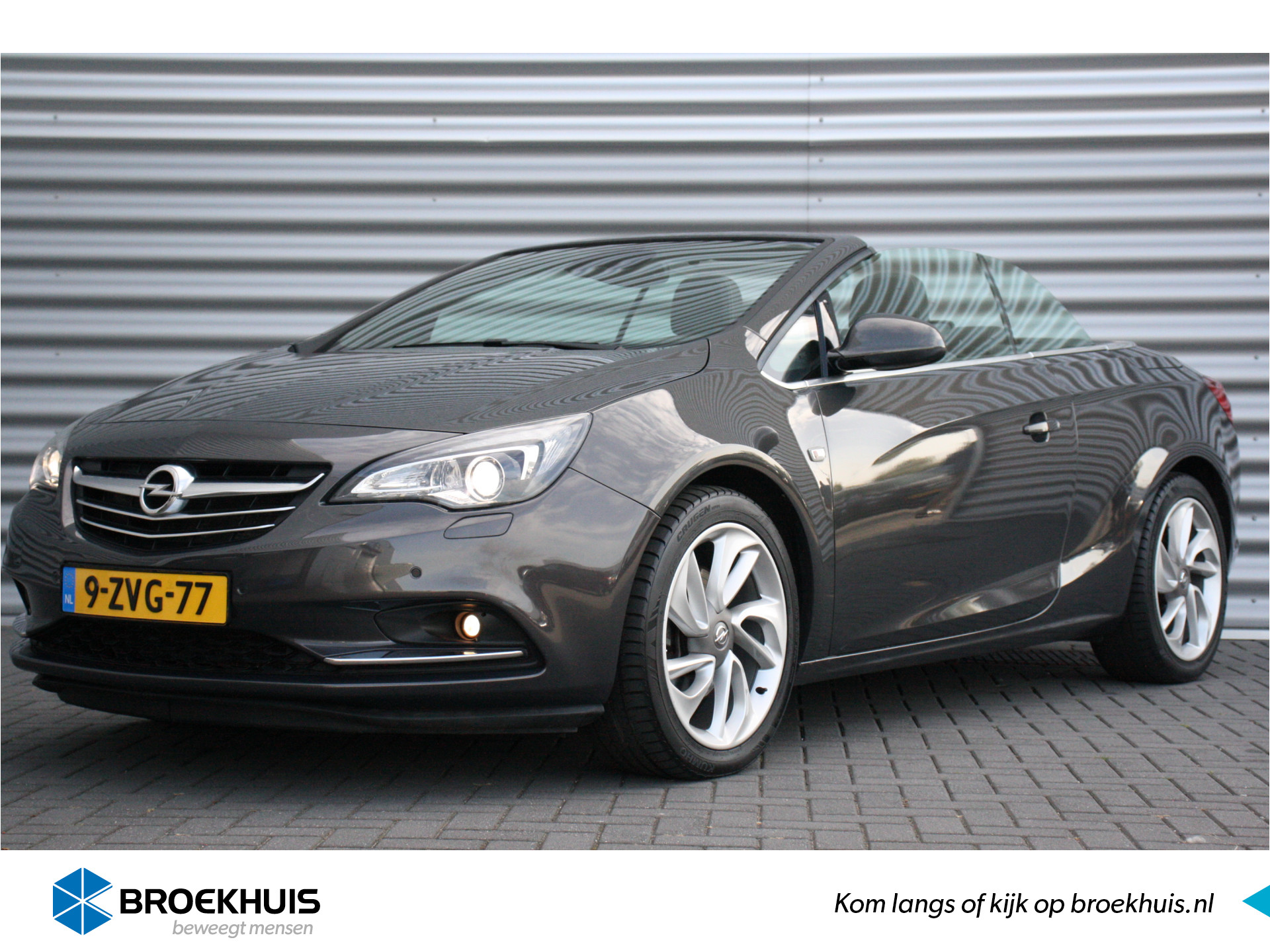 Opel Cascada 1.4 TURBO 140PK INNOVATION+ / NAVI / LEDER / CLIMA / XENON / LED / AGR / PDC / CAMERA / 19" LMV / UNIEK / WINTERPAKKET / NIEUWST