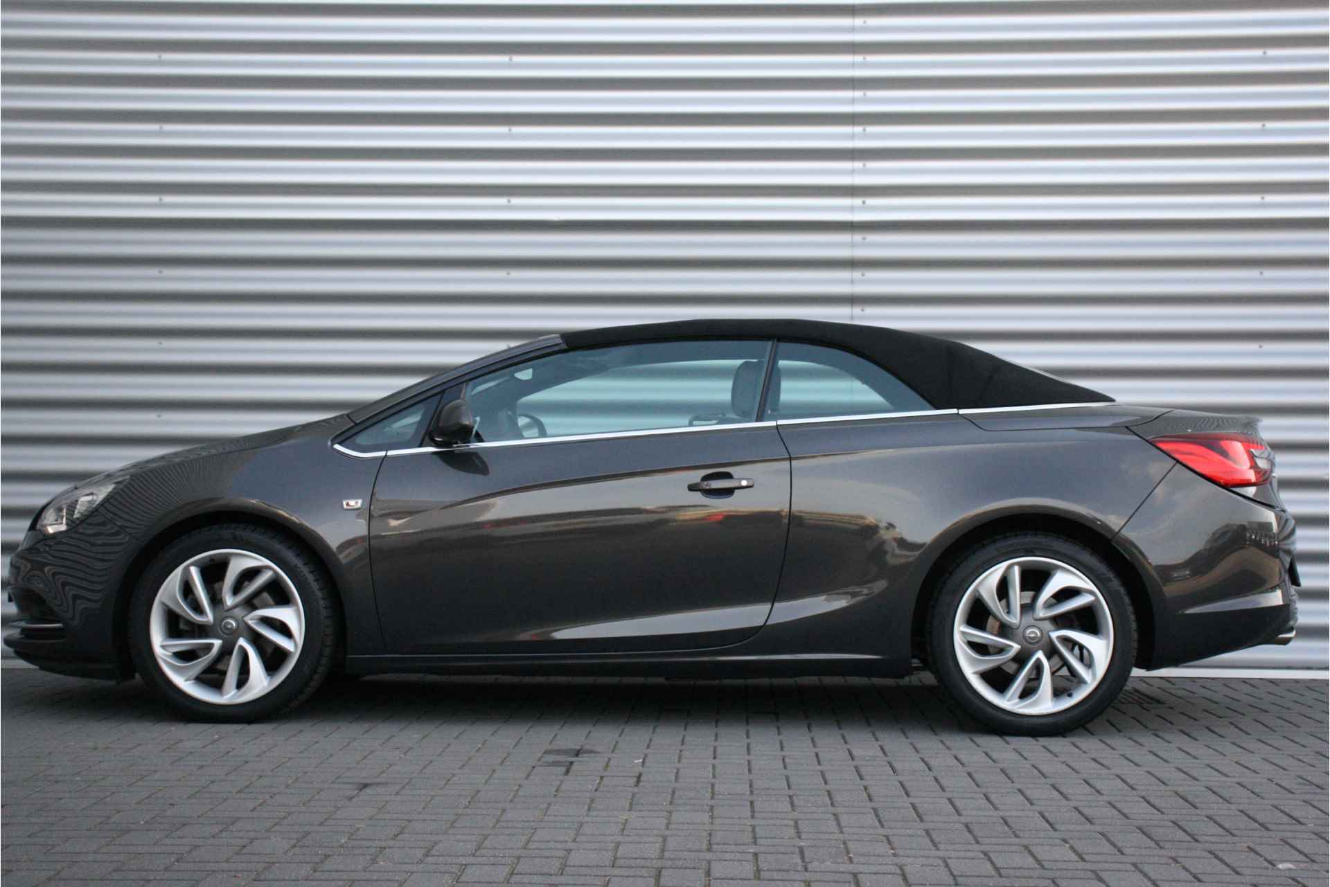 Opel Cascada 1.4 TURBO 140PK INNOVATION+ / NAVI / LEDER / CLIMA / XENON / LED / AGR / PDC / CAMERA / 19" LMV / UNIEK / WINTERPAKKET / NIEUWST - 3/36