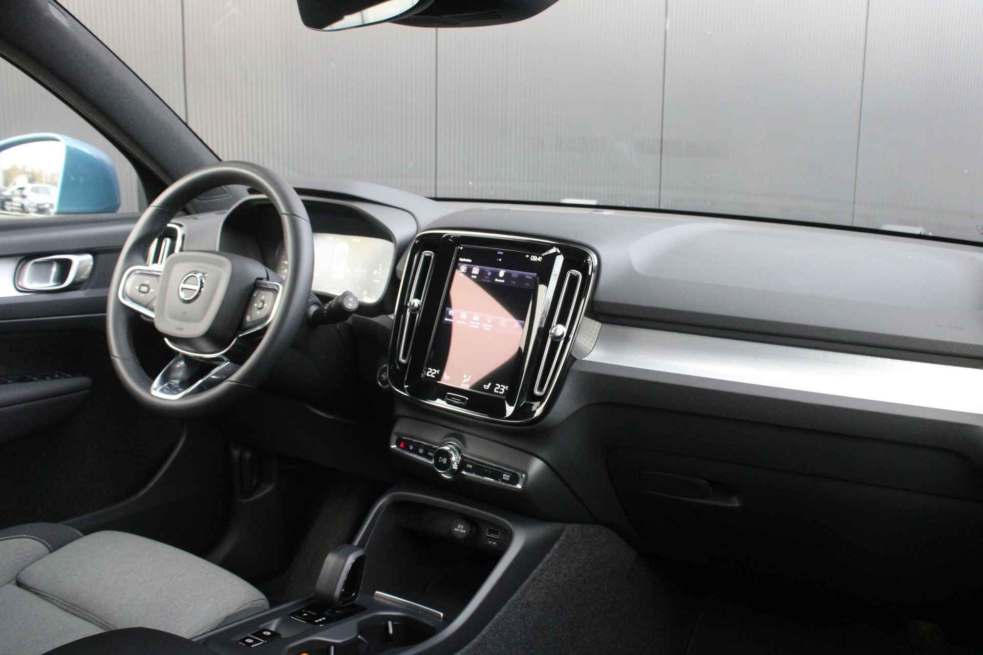 Volvo XC40 T4 Recharge Core Bright | 19'' | Camera | Stoel / stuurverwarming | Privacy-glass - 6/30