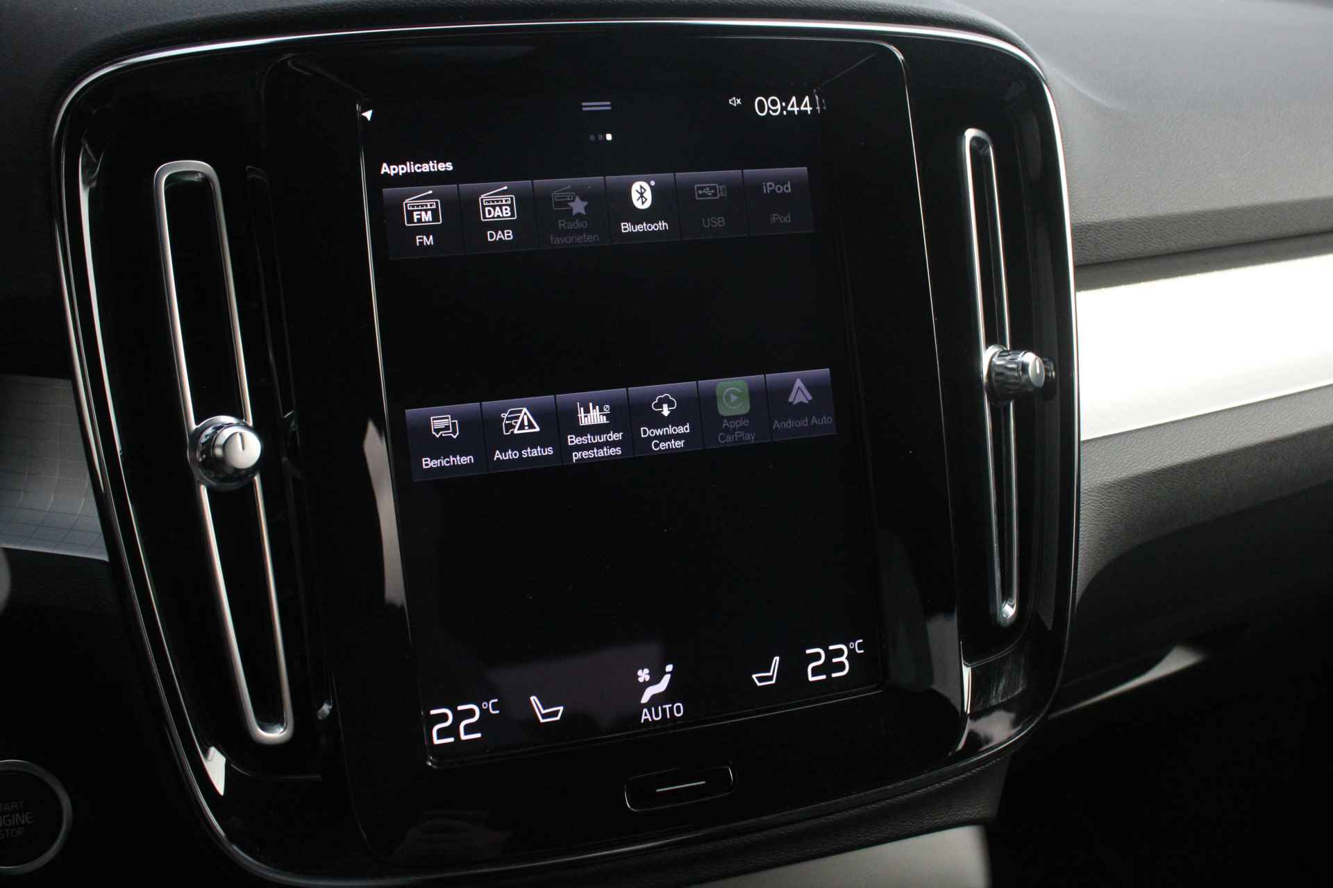 Volvo XC40 T4 Recharge Core Bright | 19'' | Camera | Stoel / stuurverwarming | Privacy-glass - 15/30
