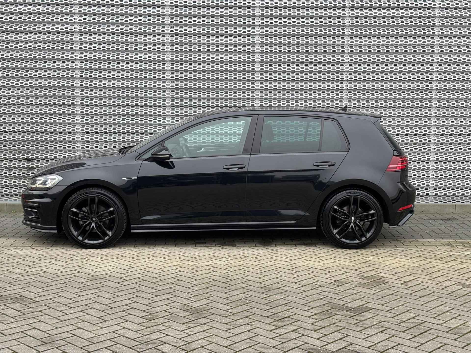 Volkswagen Golf 1.5 TSI Highline Business R / R-Line Interieur + Exterieur / LED / Alarmsysteem / Stoelverwarming / Parkeersensoren V+A - 6/33